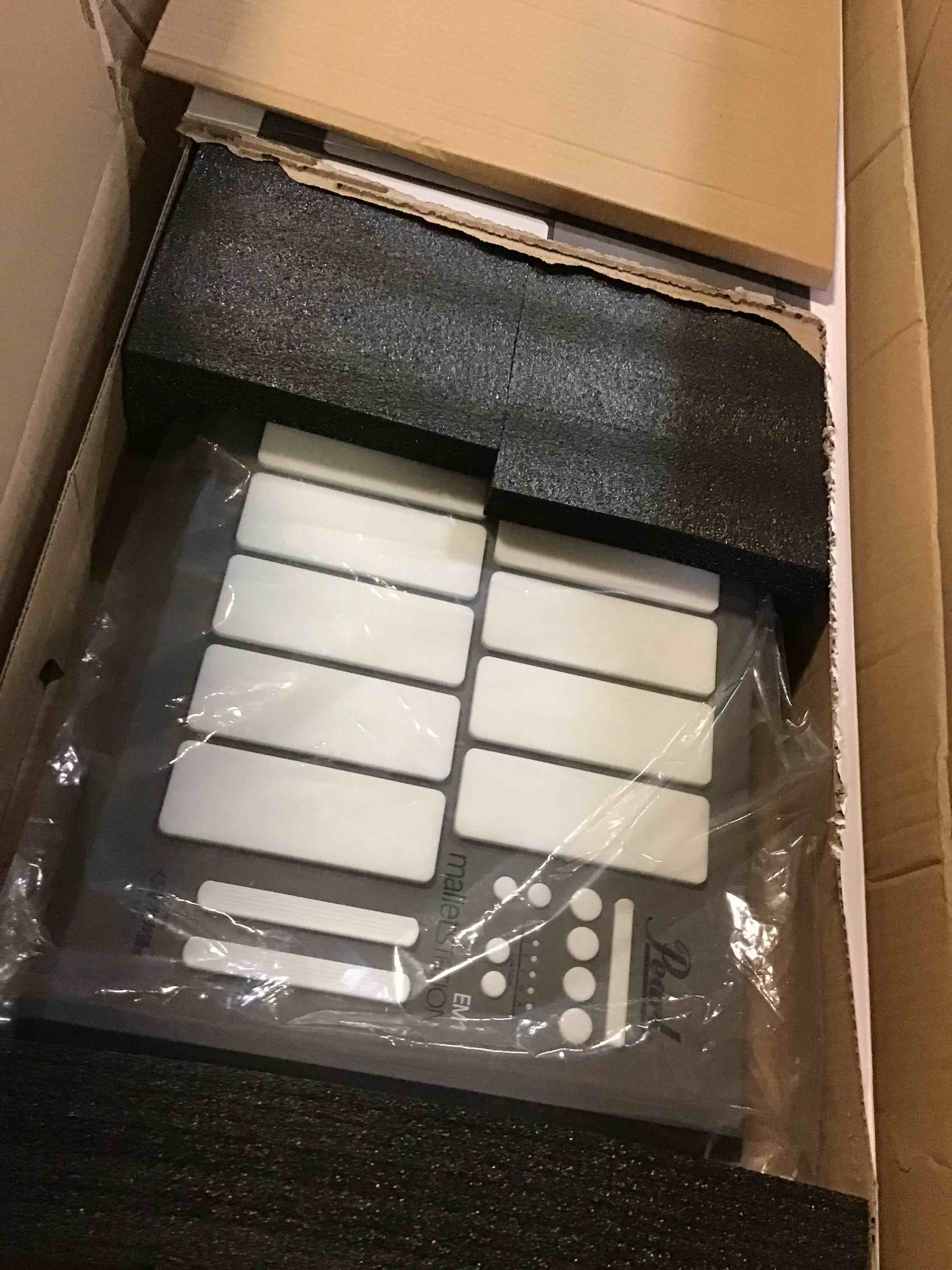 https://s3.amazonaws.com/lotting-images-prod/bidfta/GRN5336975_1689610696032.jpeg