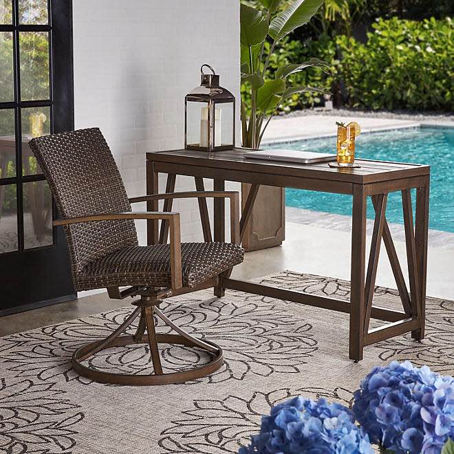 Member's Mark Fremont 2-Piece Desk Combo (only 1/2 box ) (chair only )