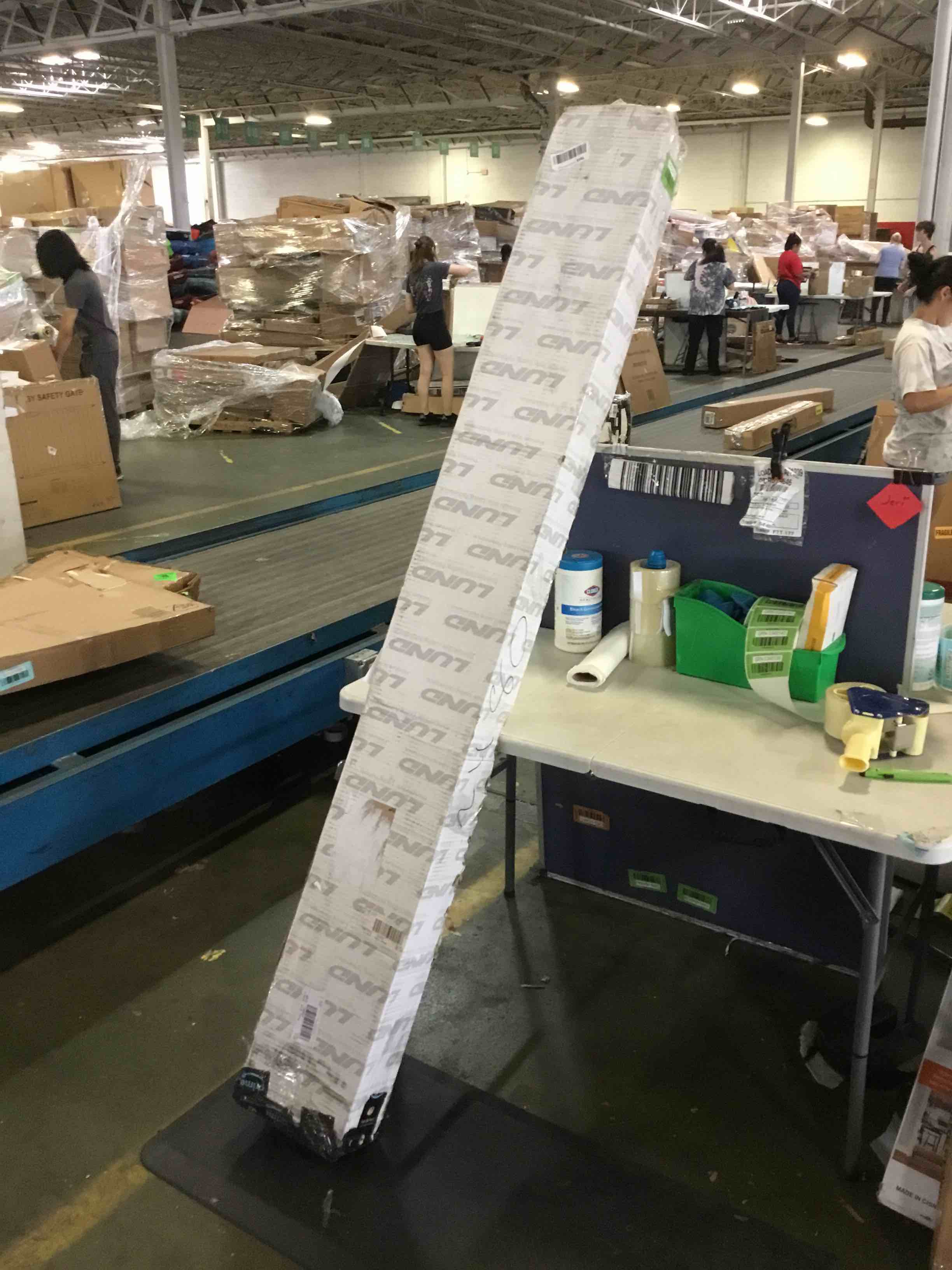 https://s3.amazonaws.com/lotting-images-prod/bidfta/GRN5348138_1692628211586.jpeg