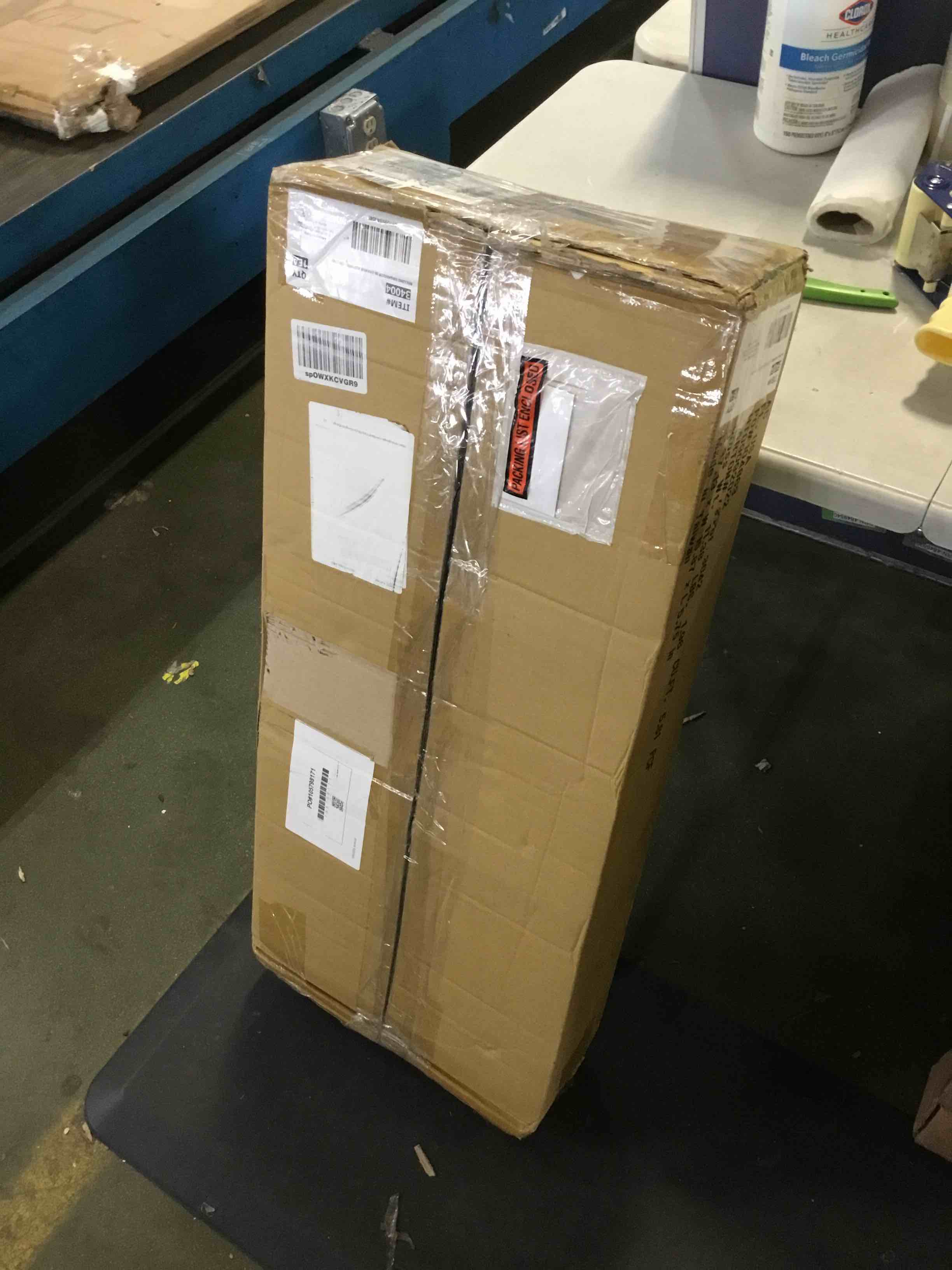 https://s3.amazonaws.com/lotting-images-prod/bidfta/GRN5348144_1692629751904.jpeg