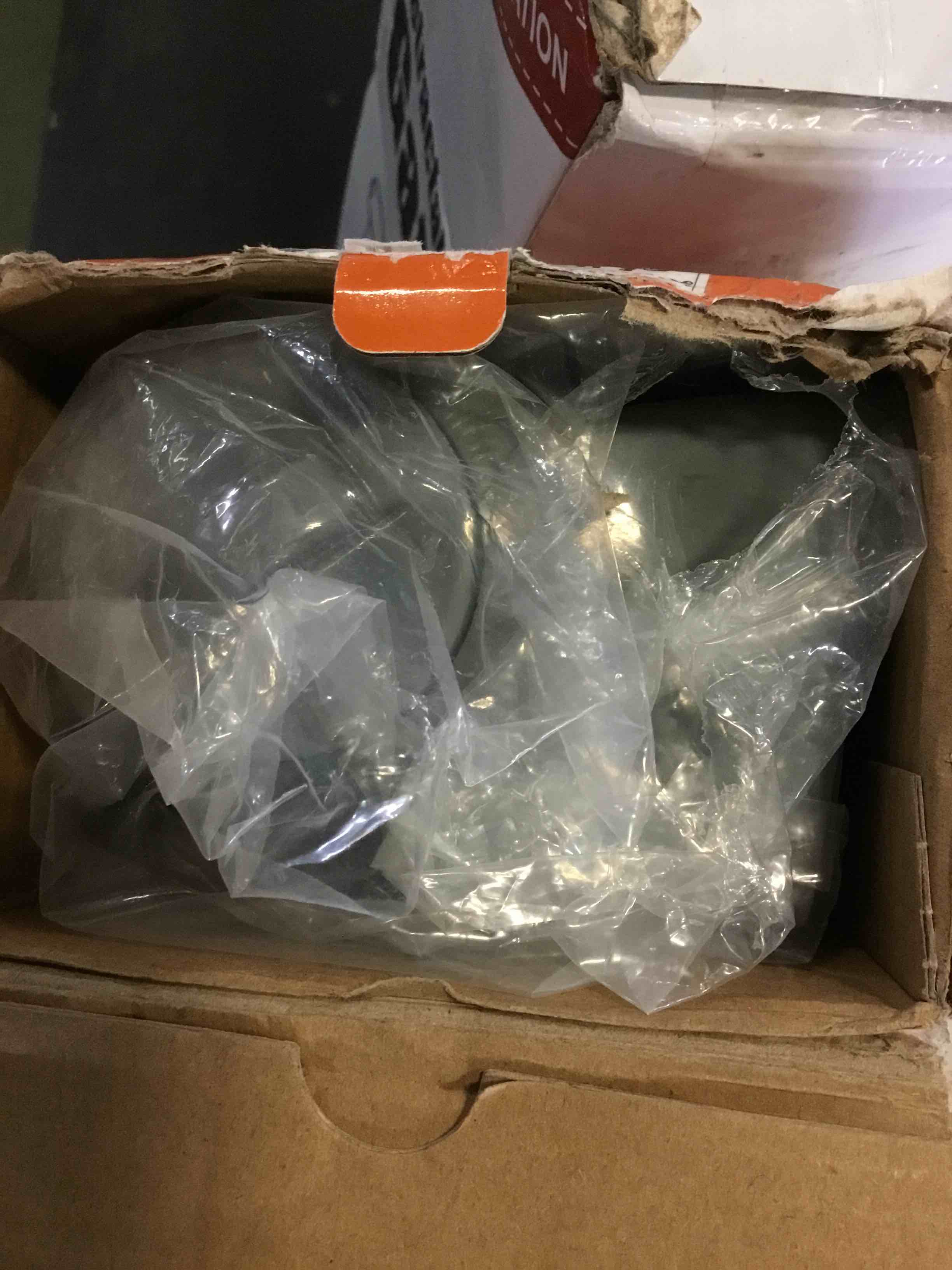 https://s3.amazonaws.com/lotting-images-prod/bidfta/GRN5348217_1692648368336.jpeg