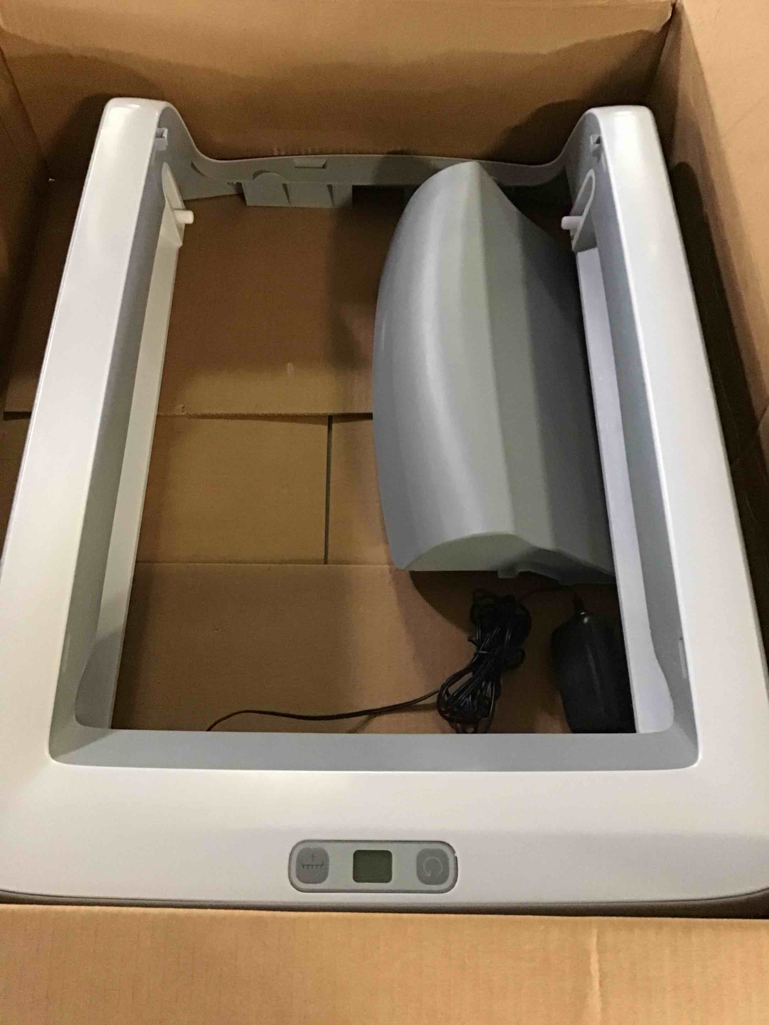 https://s3.amazonaws.com/lotting-images-prod/bidfta/GRN5348501_1692822139860.jpeg