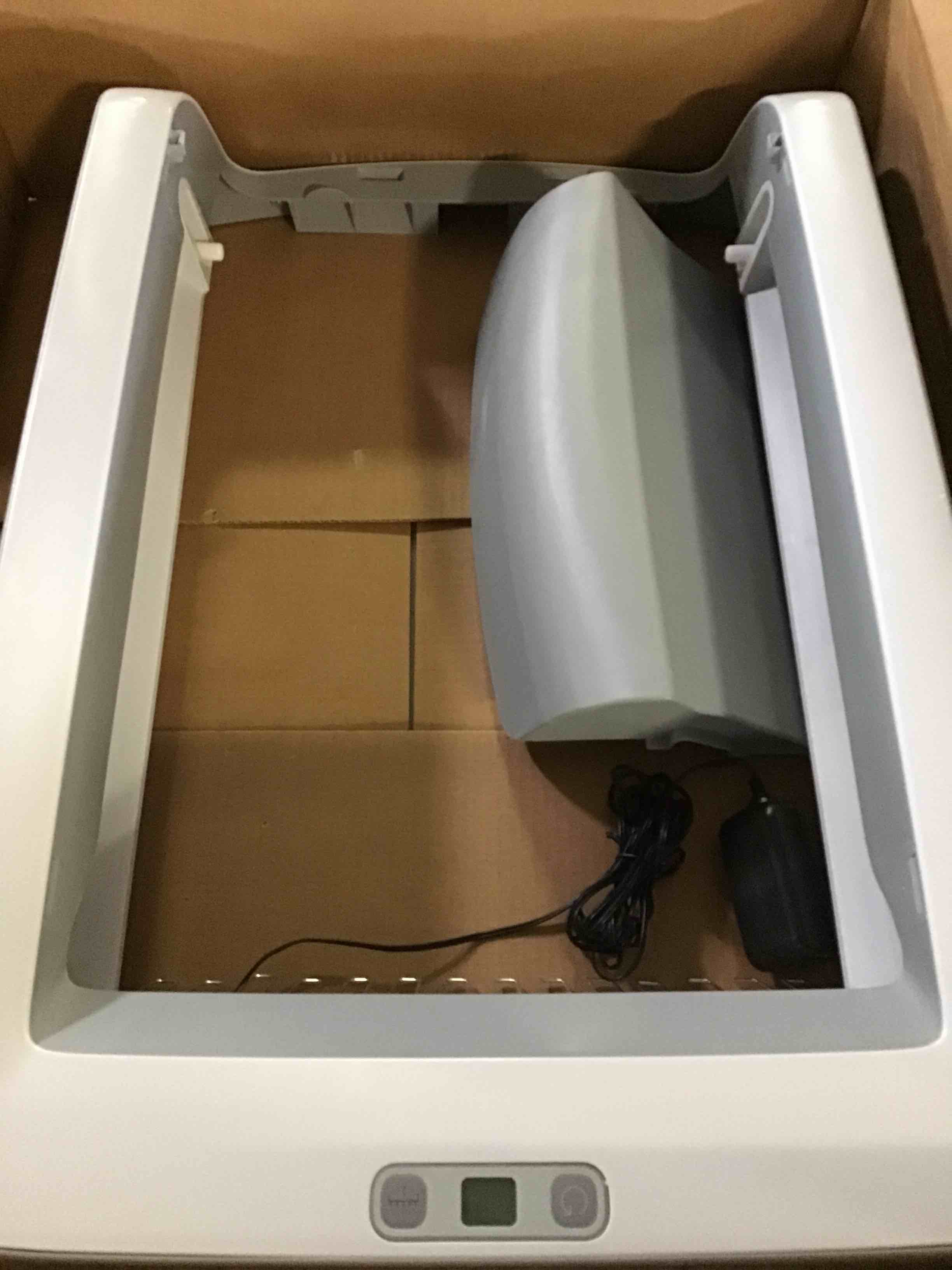https://s3.amazonaws.com/lotting-images-prod/bidfta/GRN5348501_1692822143981.jpeg