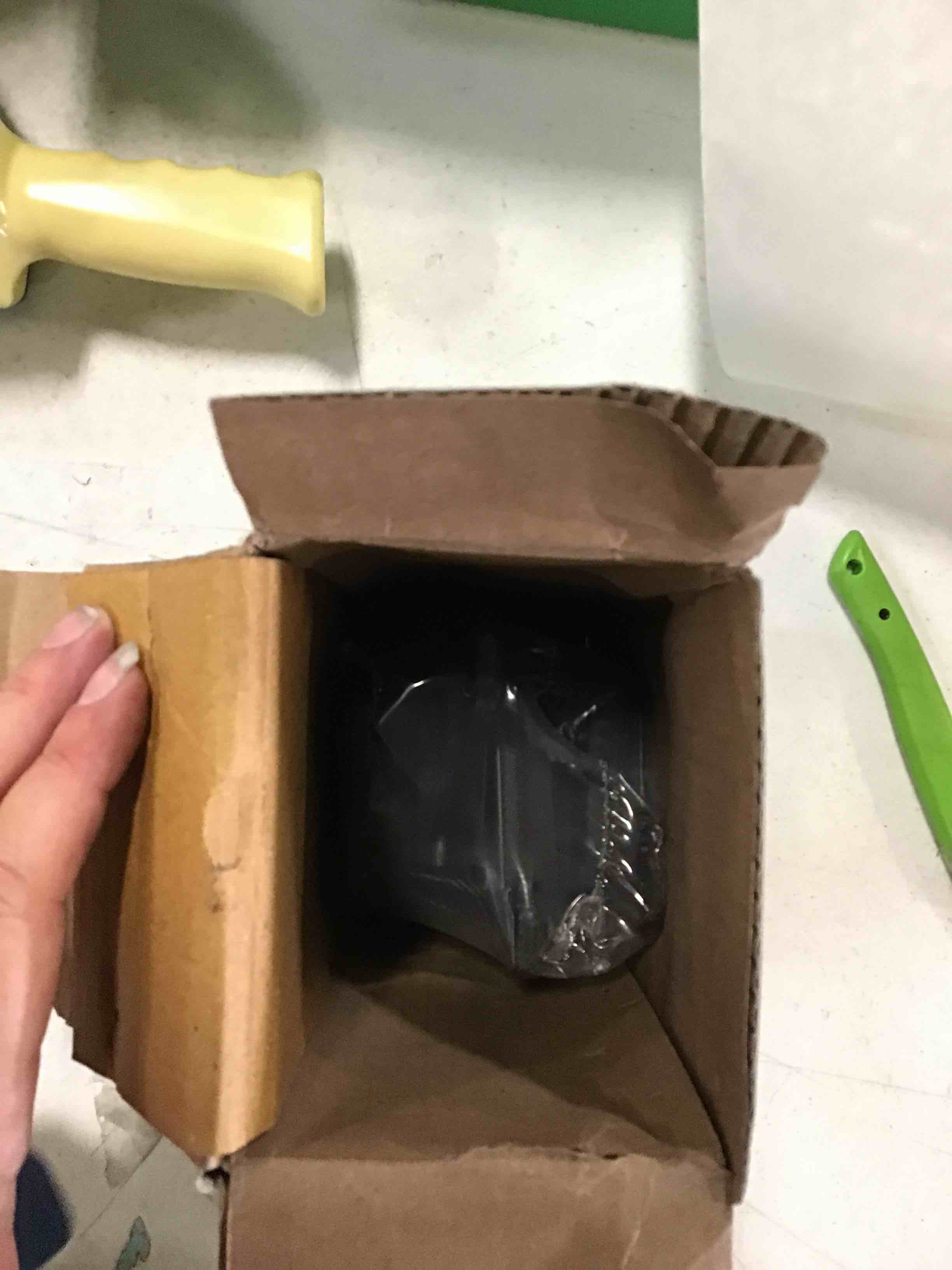 https://s3.amazonaws.com/lotting-images-prod/bidfta/GRN5348742_1692986064619.jpeg