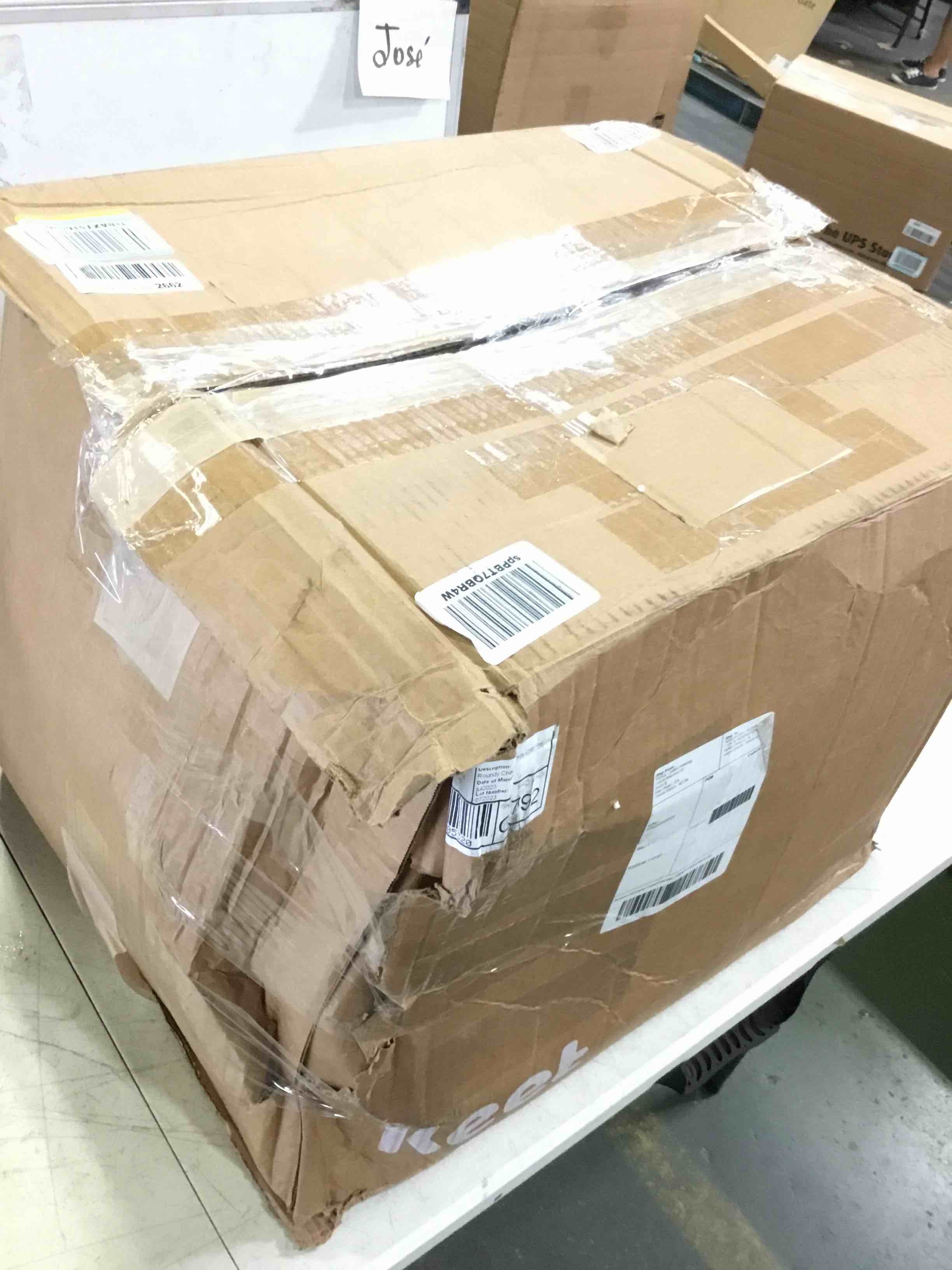 https://s3.amazonaws.com/lotting-images-prod/bidfta/GRN5350185_1692905583076.jpeg