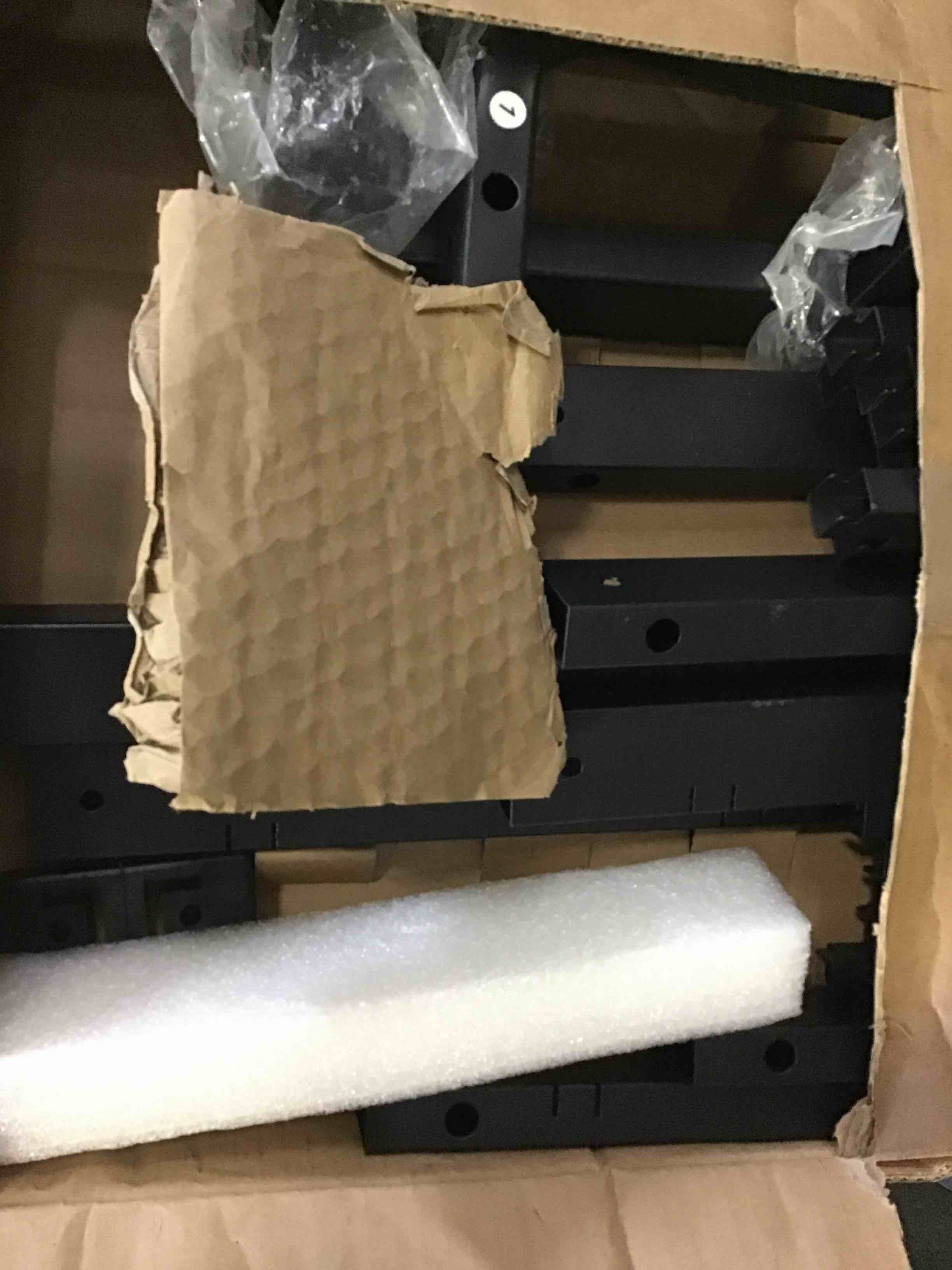 https://s3.amazonaws.com/lotting-images-prod/bidfta/GRN5350640_1693334537212.jpeg