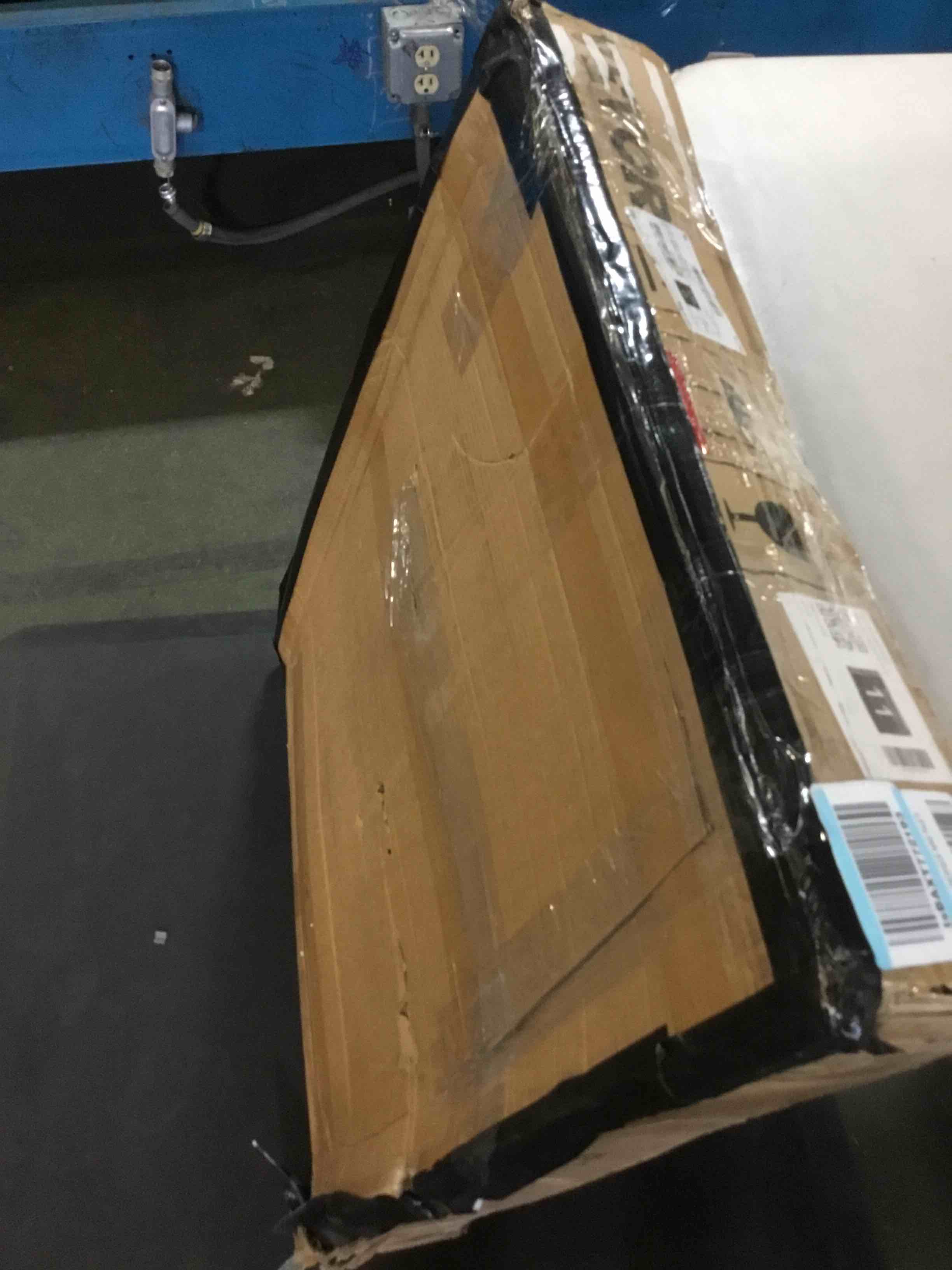 https://s3.amazonaws.com/lotting-images-prod/bidfta/GRN5350711_1693407662476.jpeg