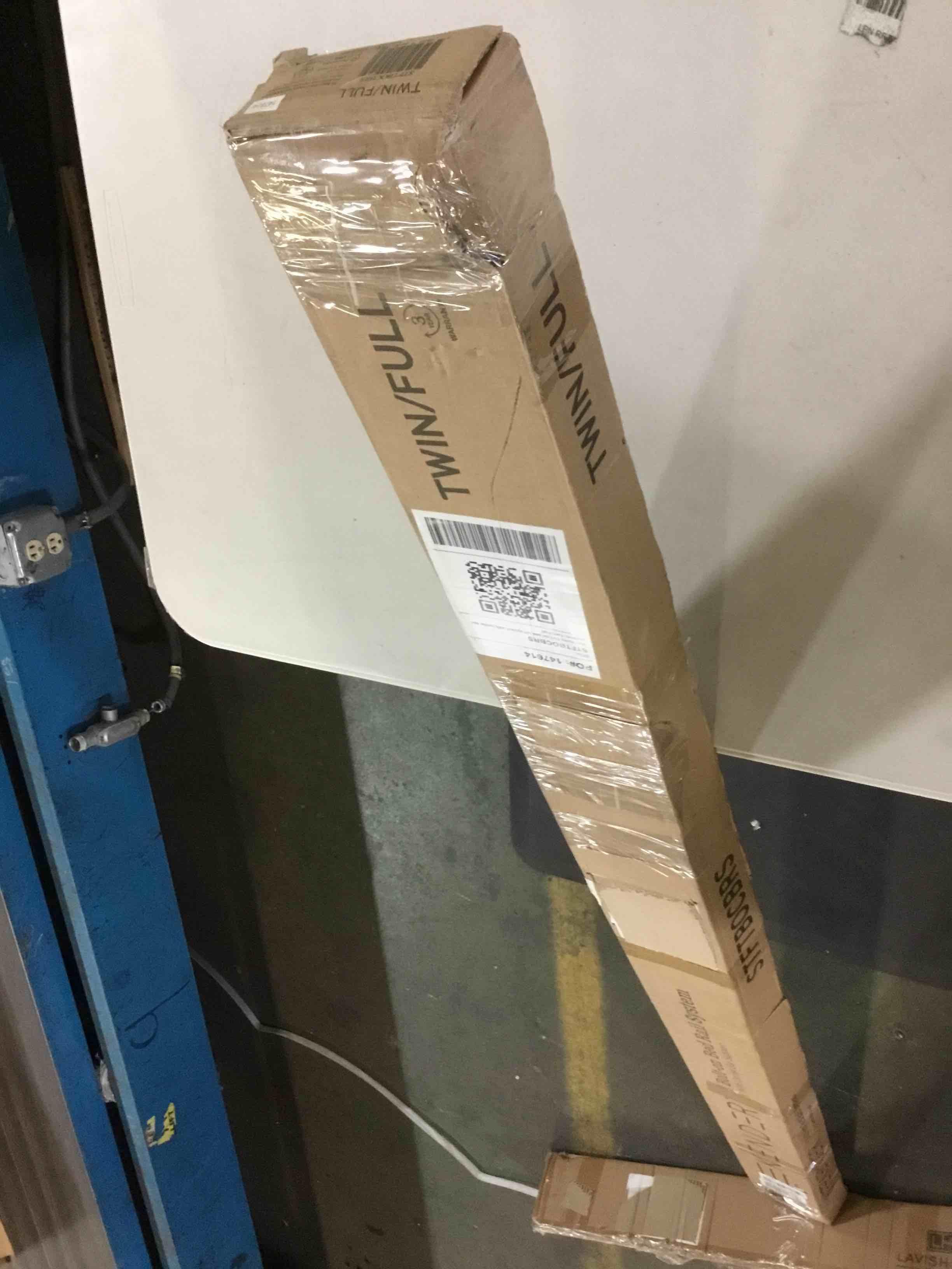 https://s3.amazonaws.com/lotting-images-prod/bidfta/GRN5350716_1693408457992.jpeg