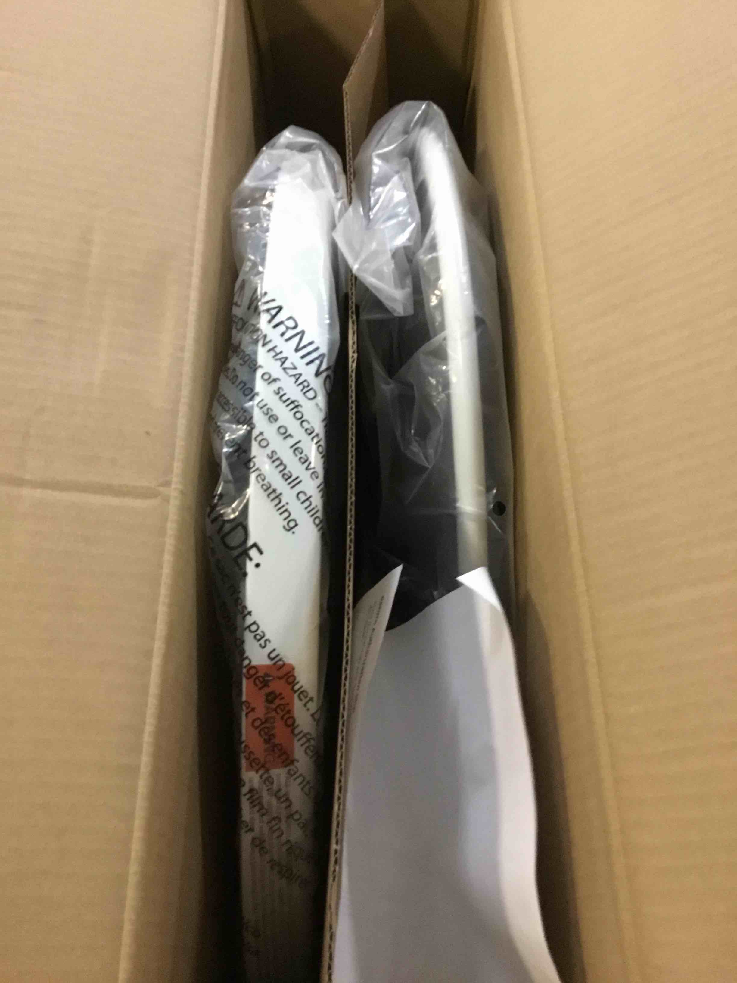 https://s3.amazonaws.com/lotting-images-prod/bidfta/GRN5350875_1693505809248.jpeg