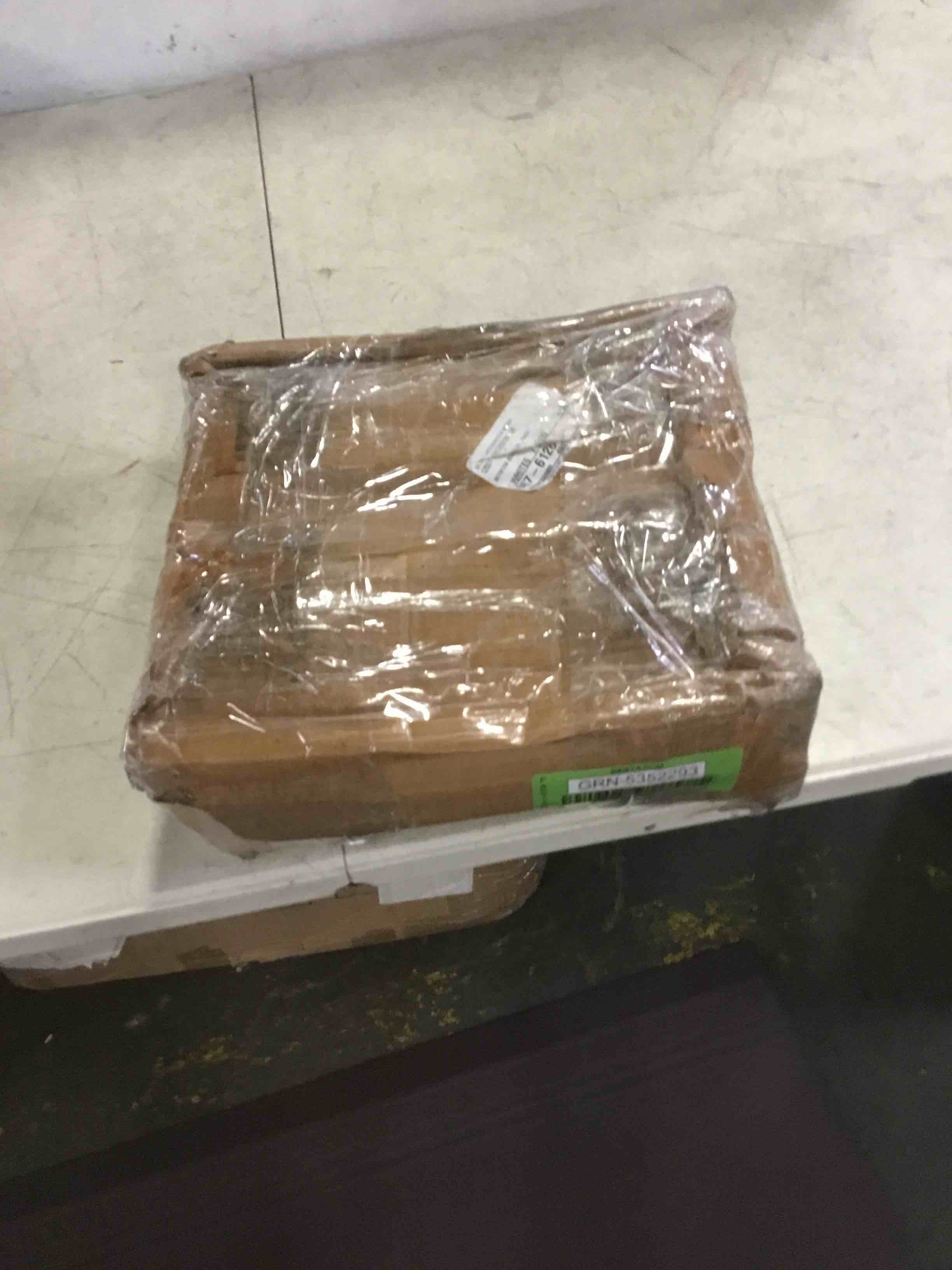https://s3.amazonaws.com/lotting-images-prod/bidfta/GRN5352293_1693924443202.jpeg