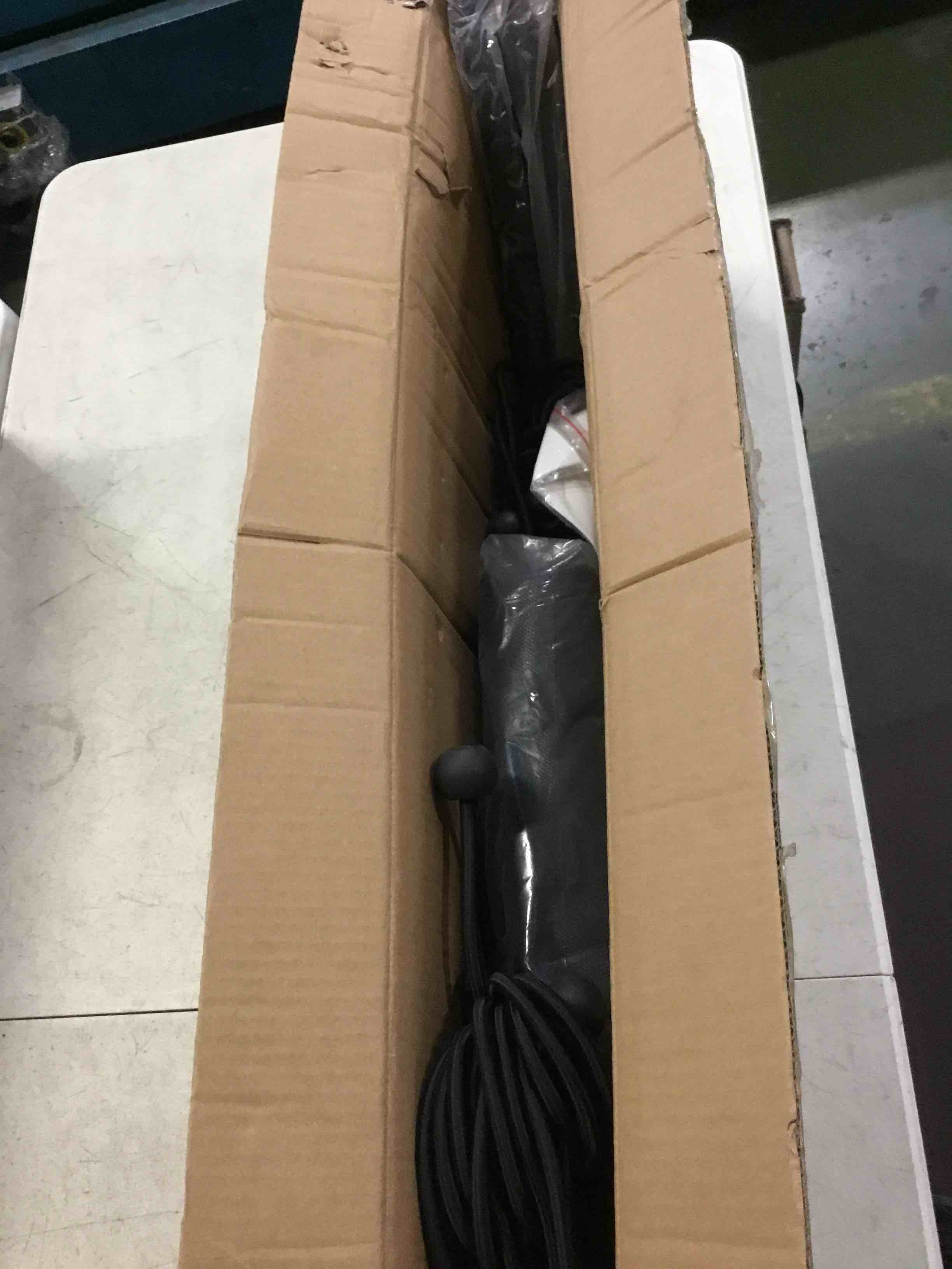 https://s3.amazonaws.com/lotting-images-prod/bidfta/GRN5352307_1693927023739.jpeg