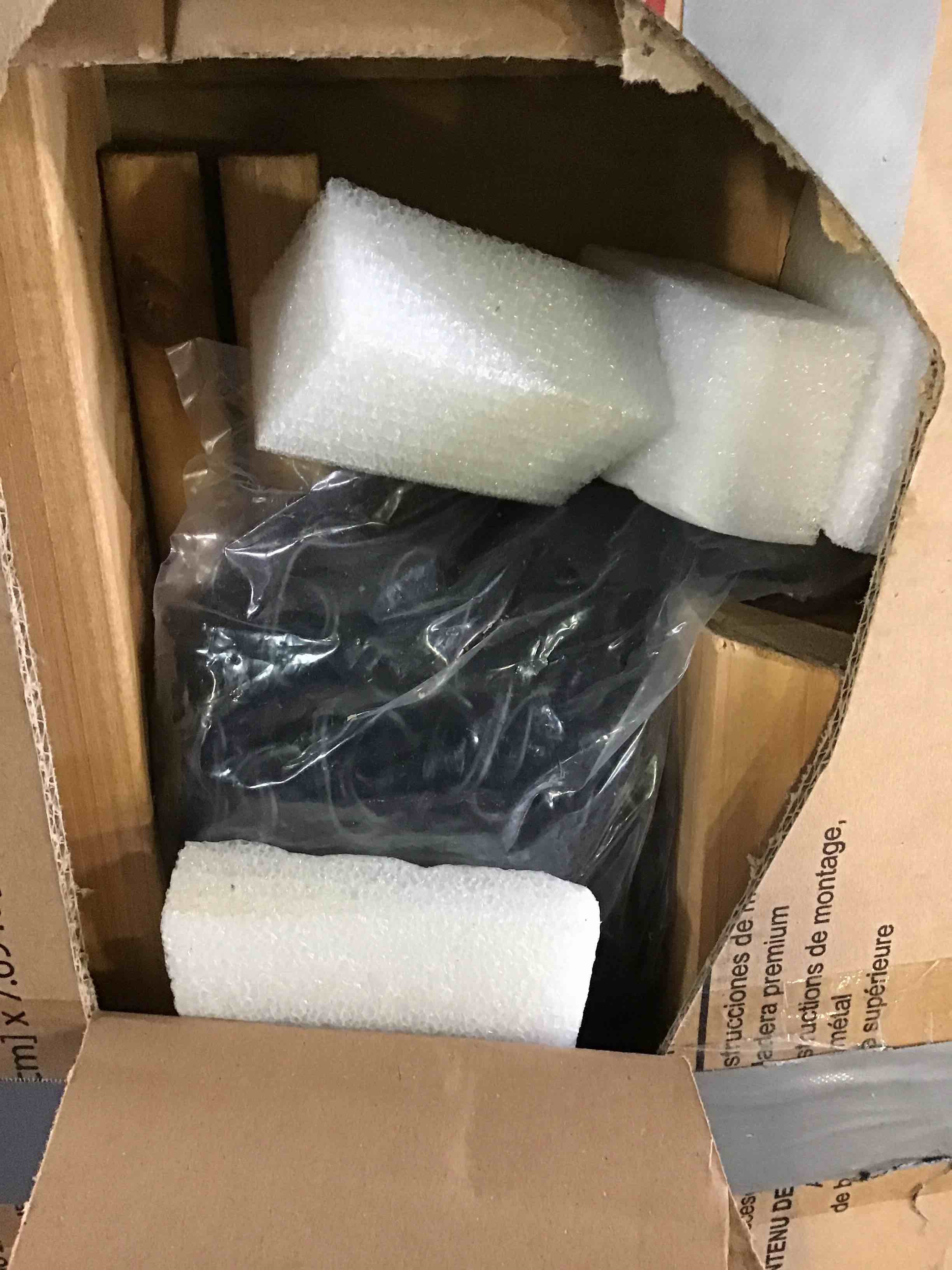 https://s3.amazonaws.com/lotting-images-prod/bidfta/GRN5355763_1693247626356.jpeg