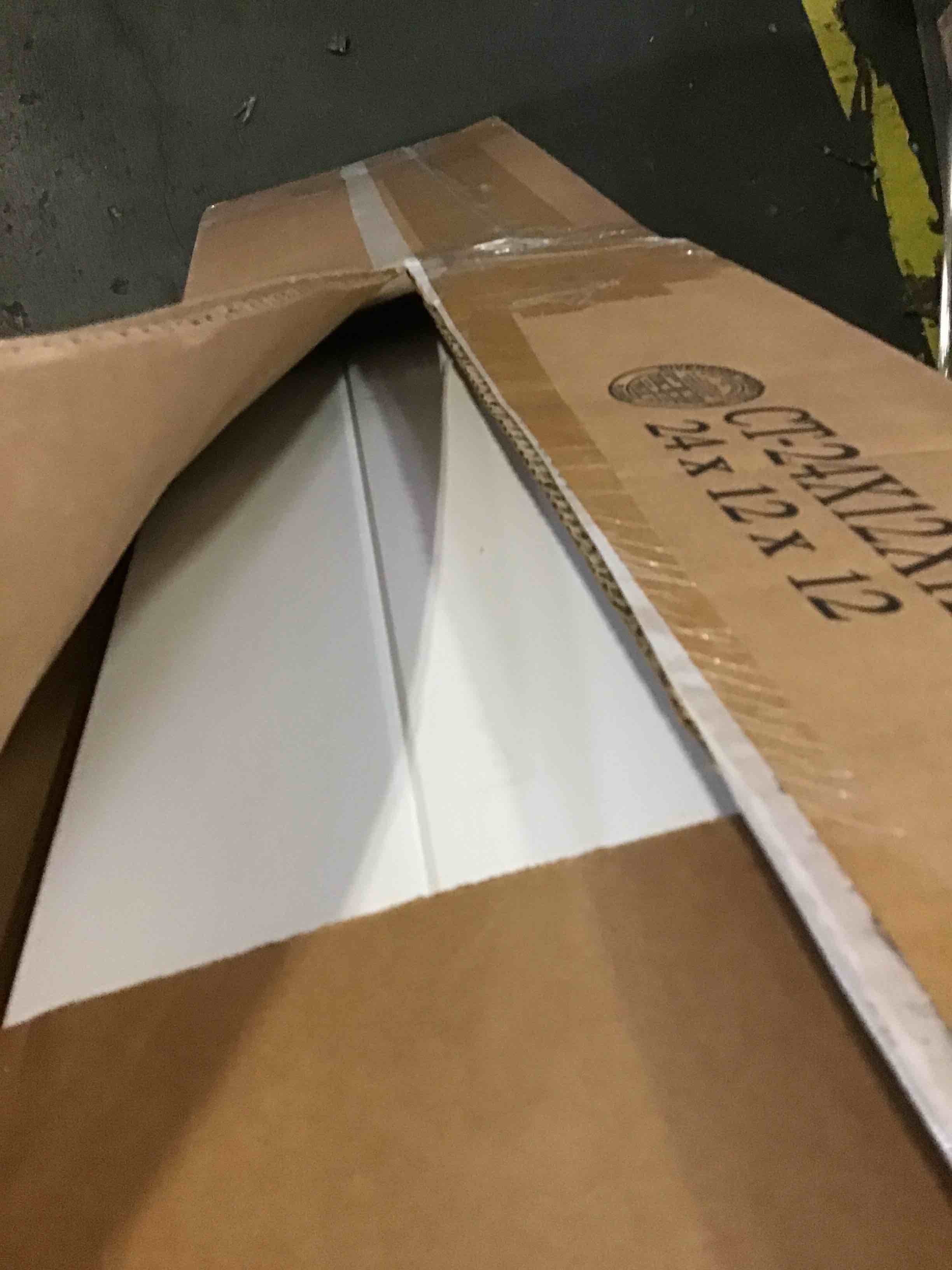 https://s3.amazonaws.com/lotting-images-prod/bidfta/GRN5356427_1693931217915.jpeg