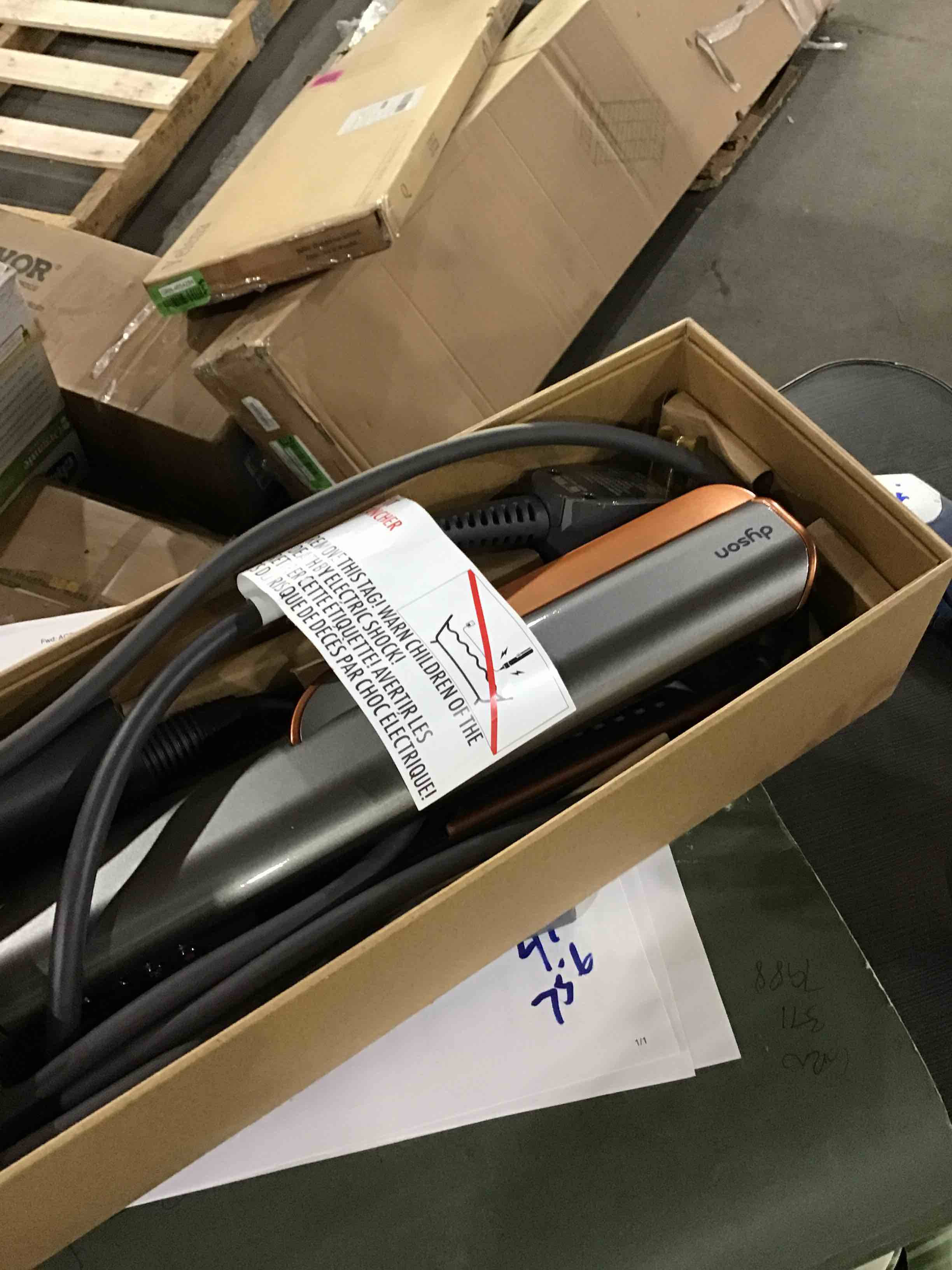https://s3.amazonaws.com/lotting-images-prod/bidfta/GRN5369277_1706558201155.jpeg