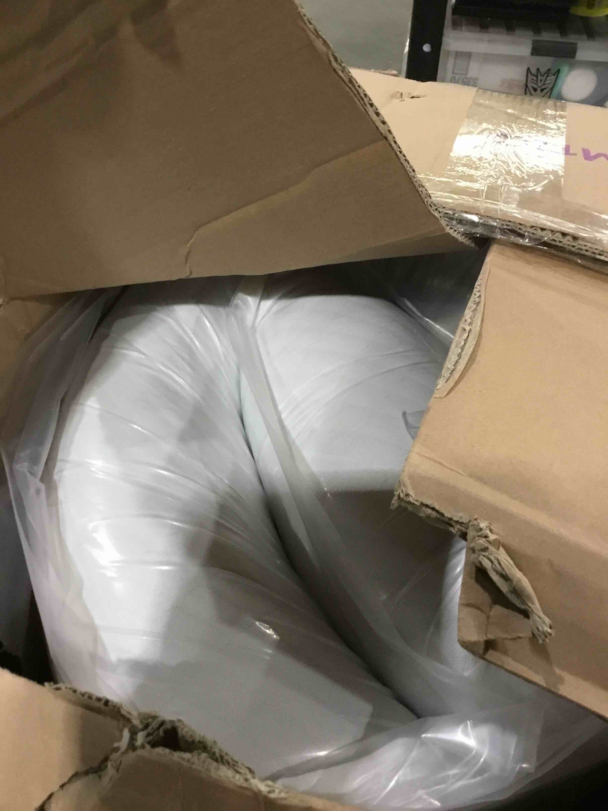 https://s3.amazonaws.com/lotting-images-prod/bidfta/GRN5369446_1706809095338.jpeg