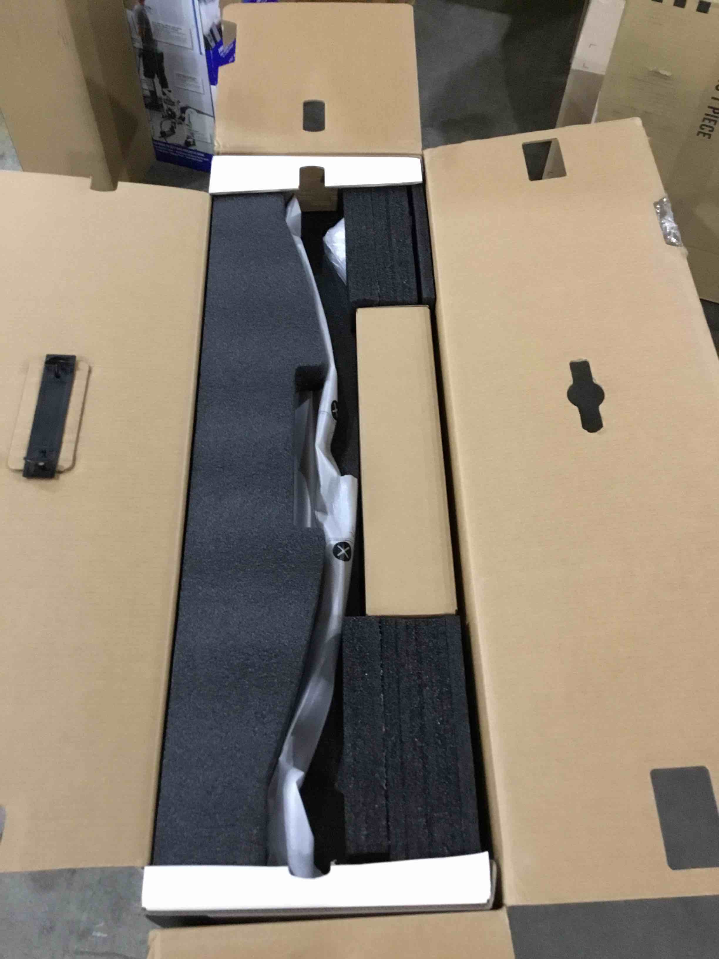 https://s3.amazonaws.com/lotting-images-prod/bidfta/GRN5370302_1709658539688.jpeg