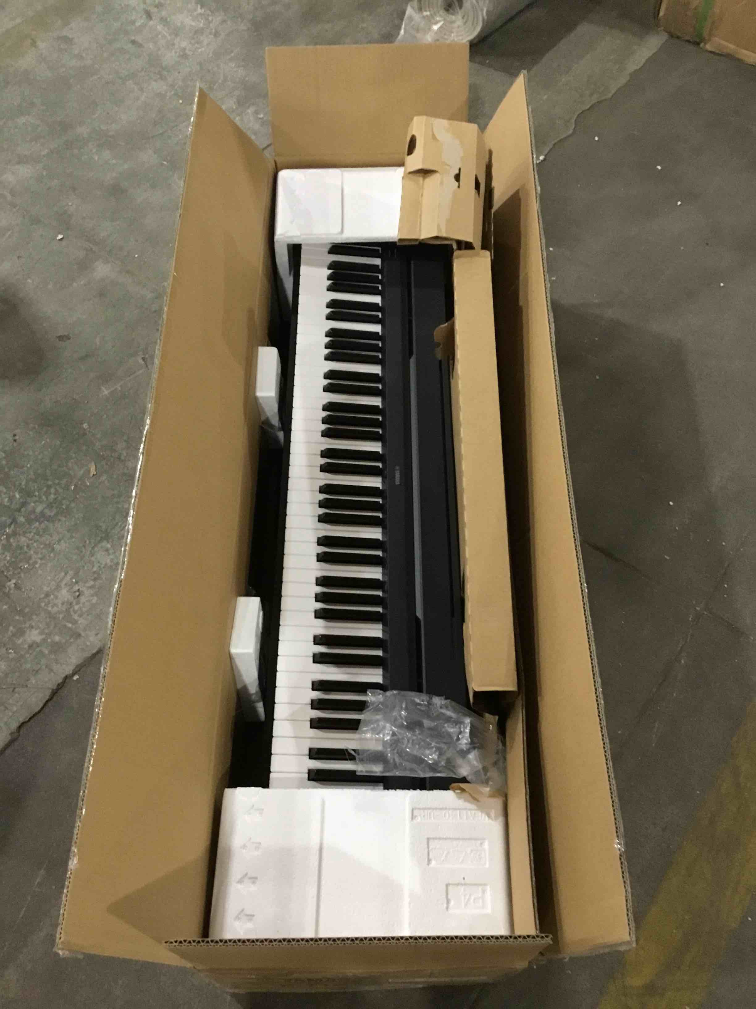 https://s3.amazonaws.com/lotting-images-prod/bidfta/GRN5370307_1709660355258.jpeg