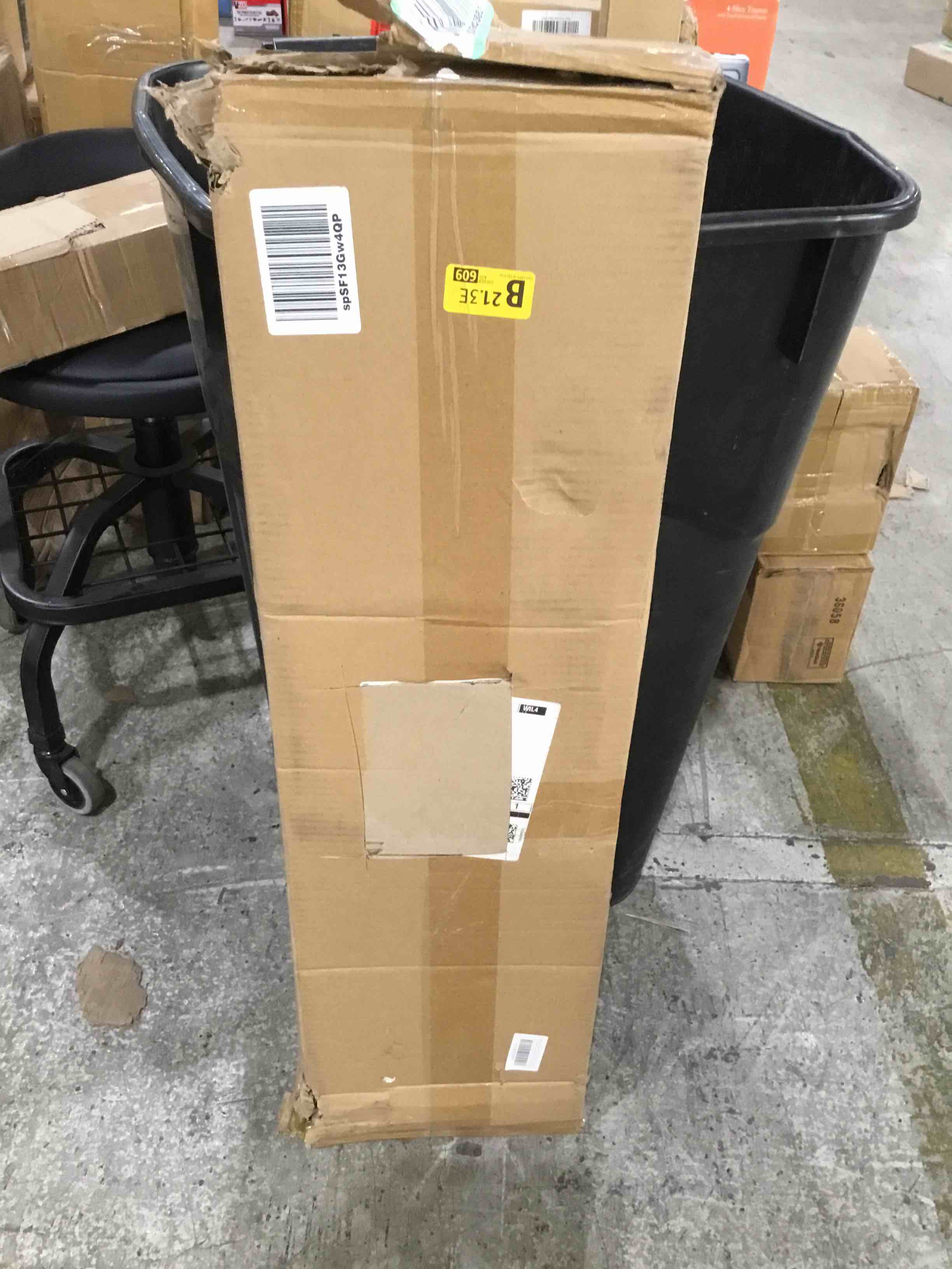https://s3.amazonaws.com/lotting-images-prod/bidfta/GRN5370651_1706727786429.jpeg