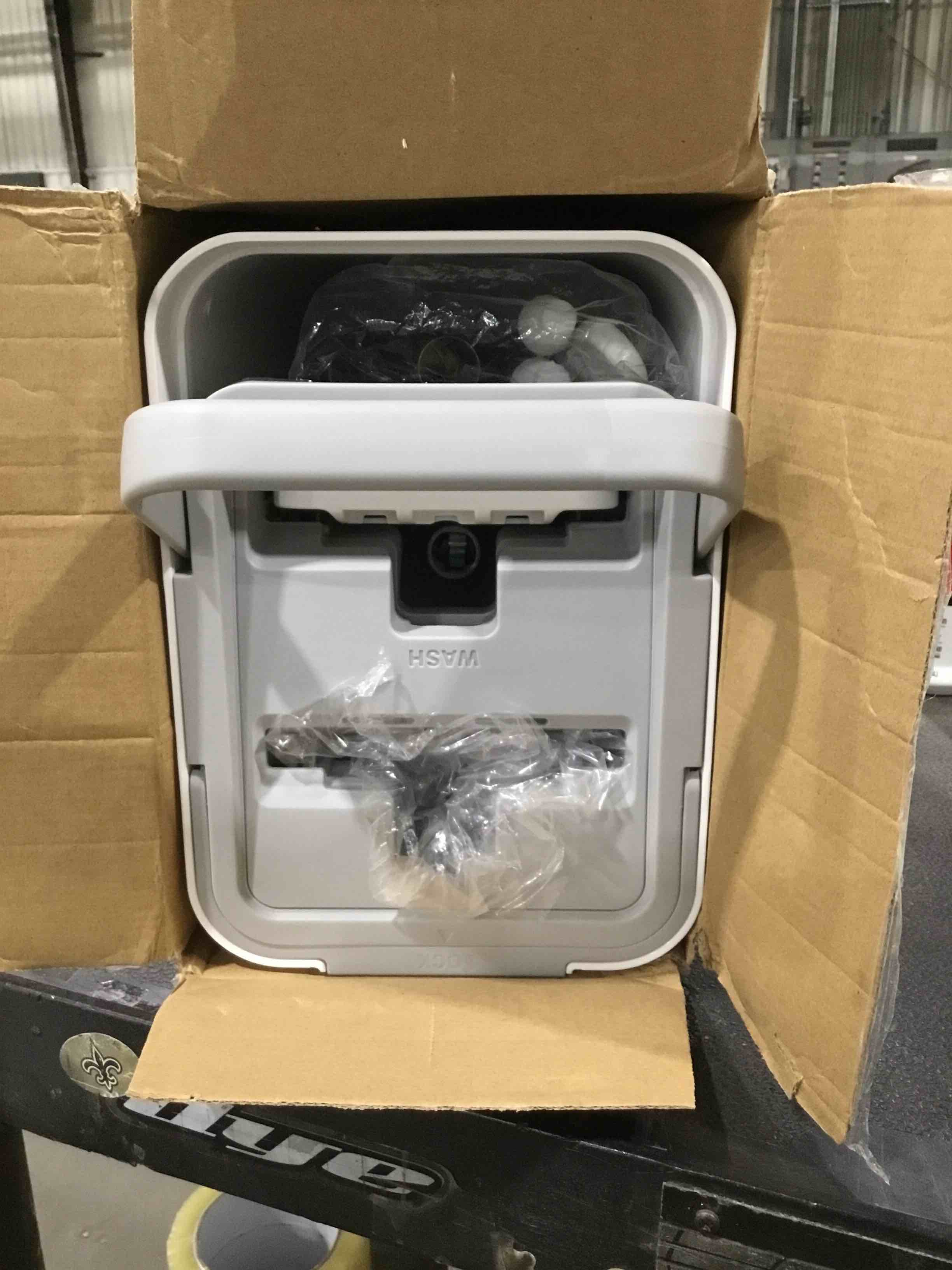 https://s3.amazonaws.com/lotting-images-prod/bidfta/GRN5371487_1712078630752.jpeg