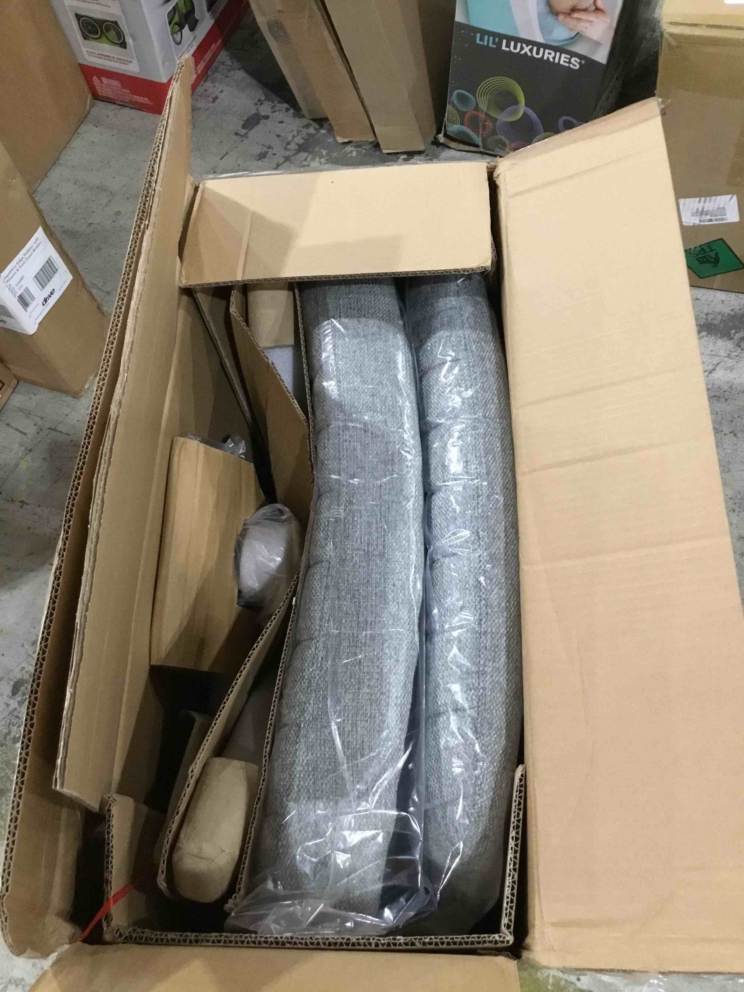 https://s3.amazonaws.com/lotting-images-prod/bidfta/GRN5371895_1710536814312.jpeg