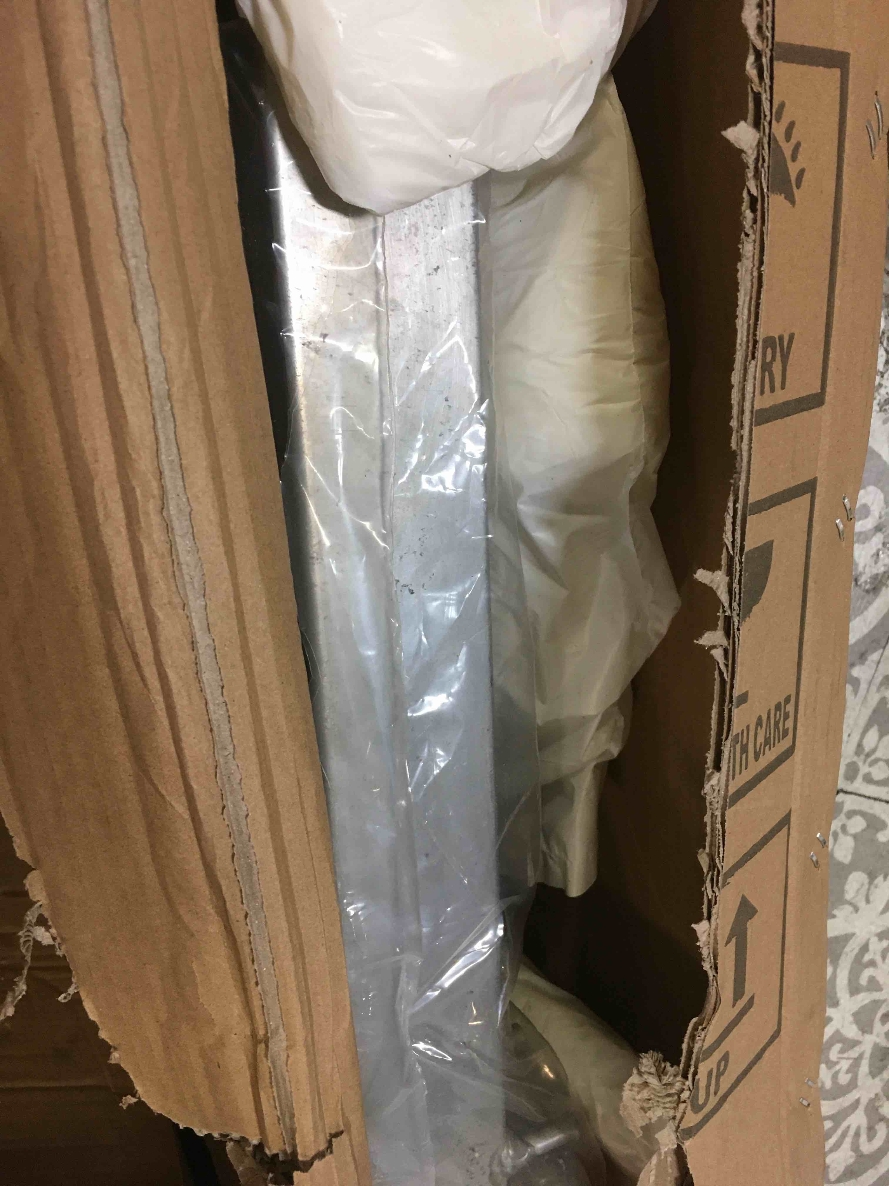 https://s3.amazonaws.com/lotting-images-prod/bidfta/GRN5377171_1694276554281.jpeg