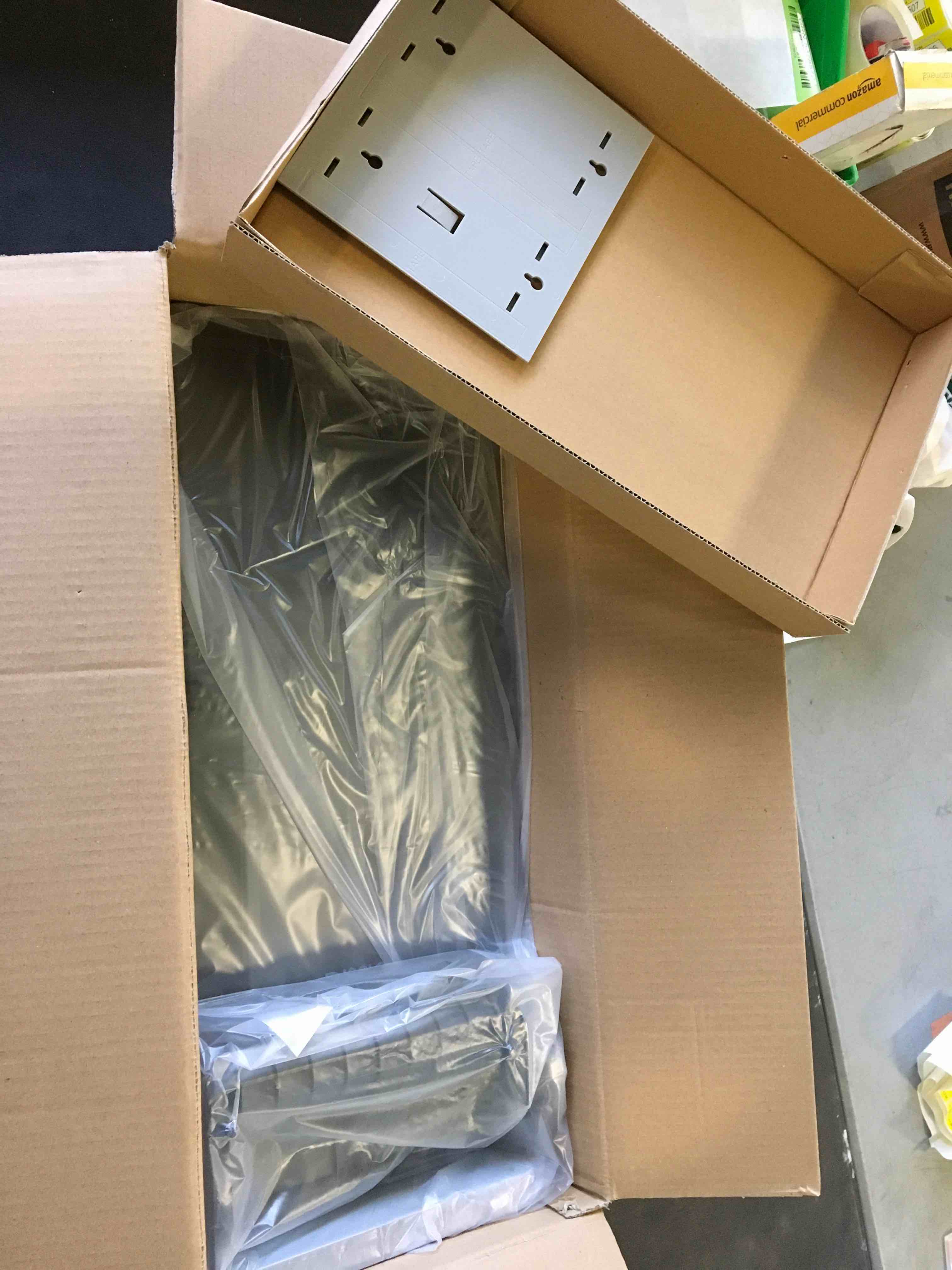 https://s3.amazonaws.com/lotting-images-prod/bidfta/GRN5378572_1694698516256.jpeg
