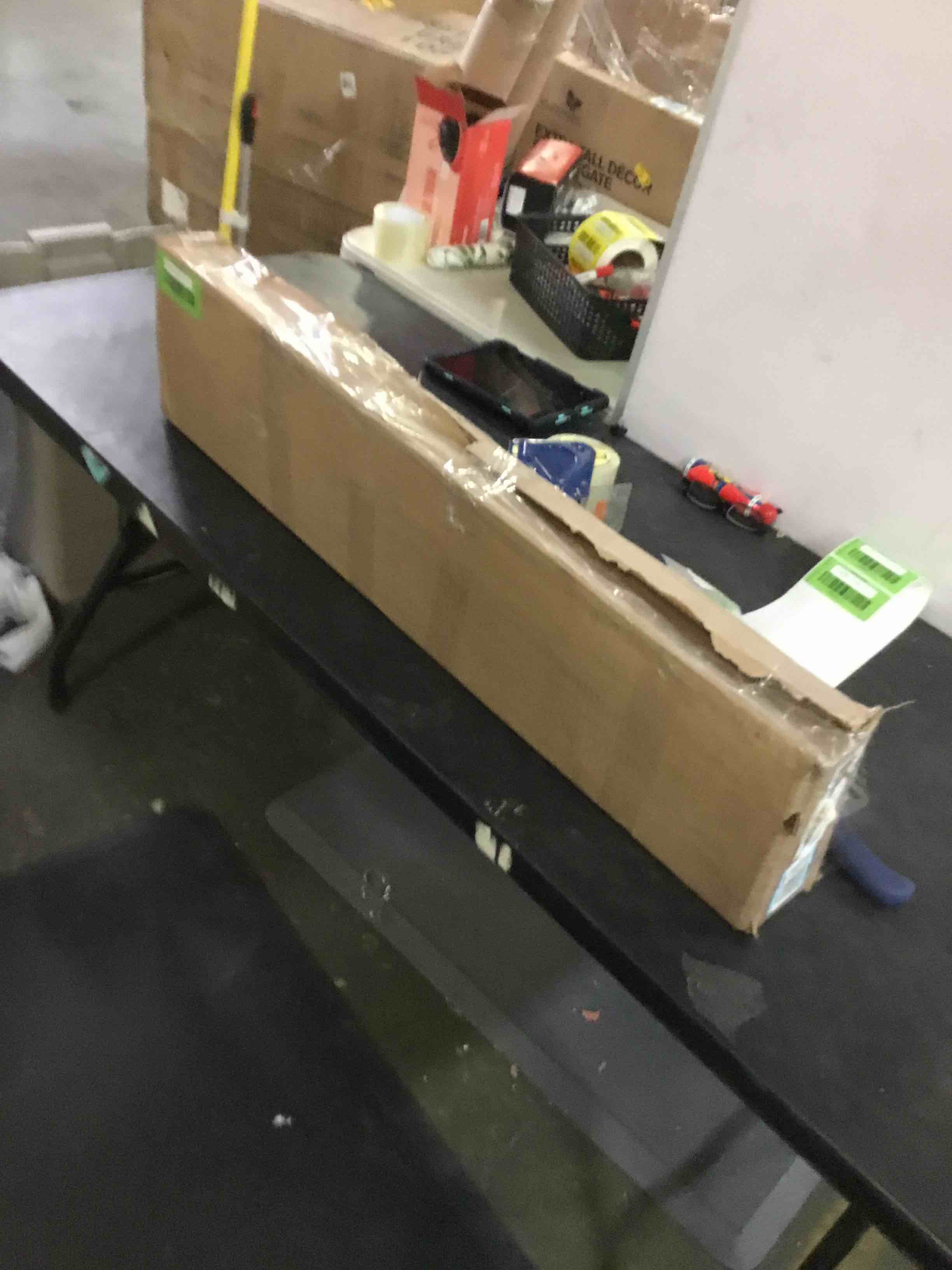https://s3.amazonaws.com/lotting-images-prod/bidfta/GRN5381111_1694006134263.jpeg