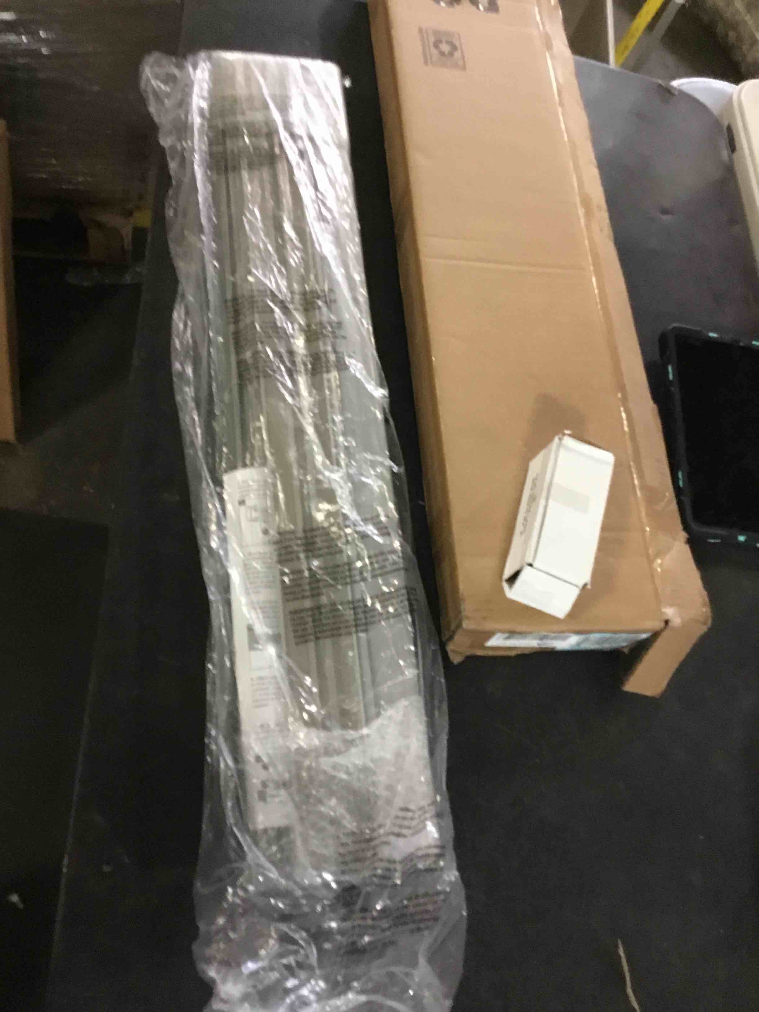https://s3.amazonaws.com/lotting-images-prod/bidfta/GRN5381115_1694007751062.jpeg