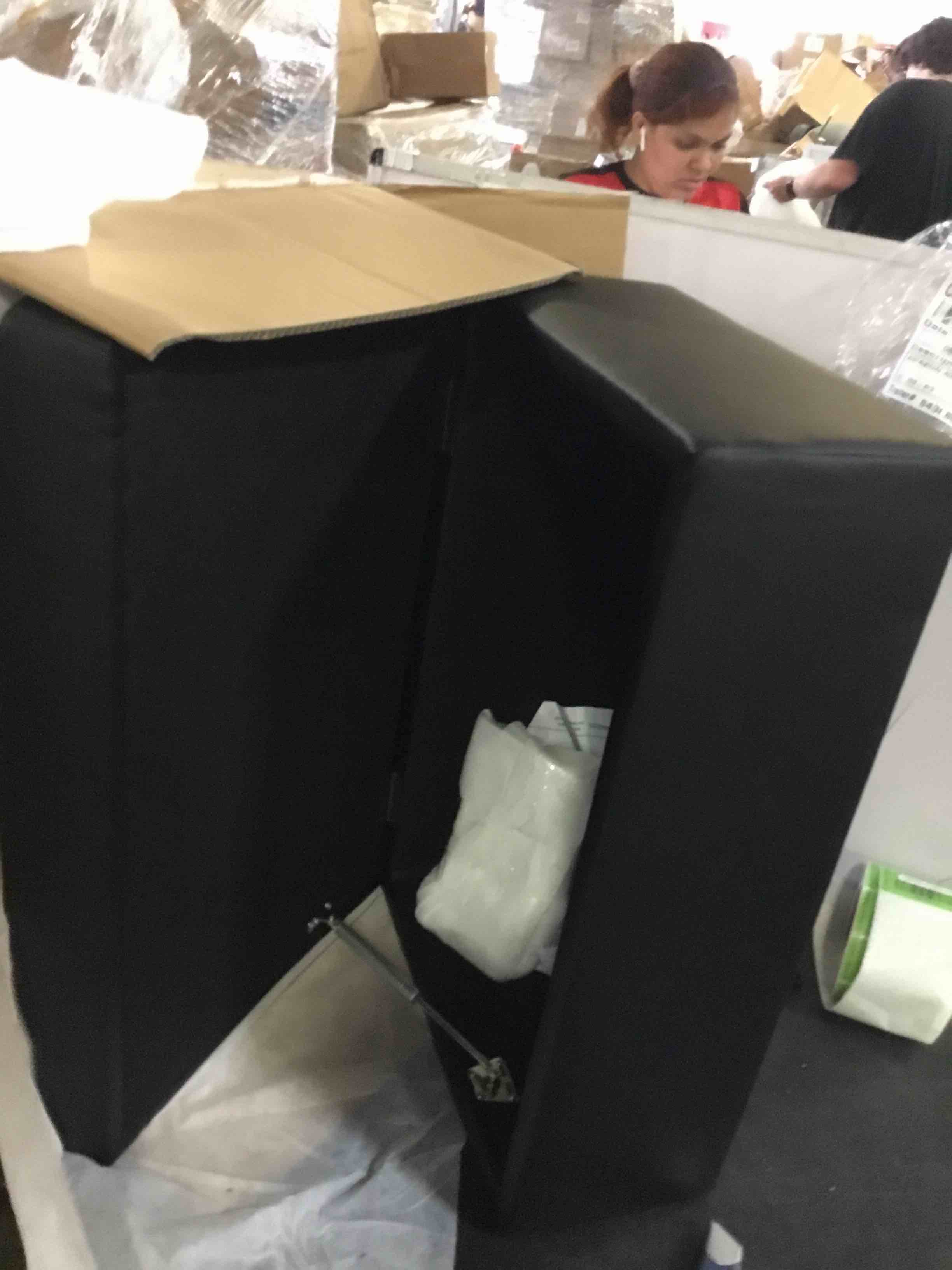 https://s3.amazonaws.com/lotting-images-prod/bidfta/GRN5381137_1694016323688.jpeg