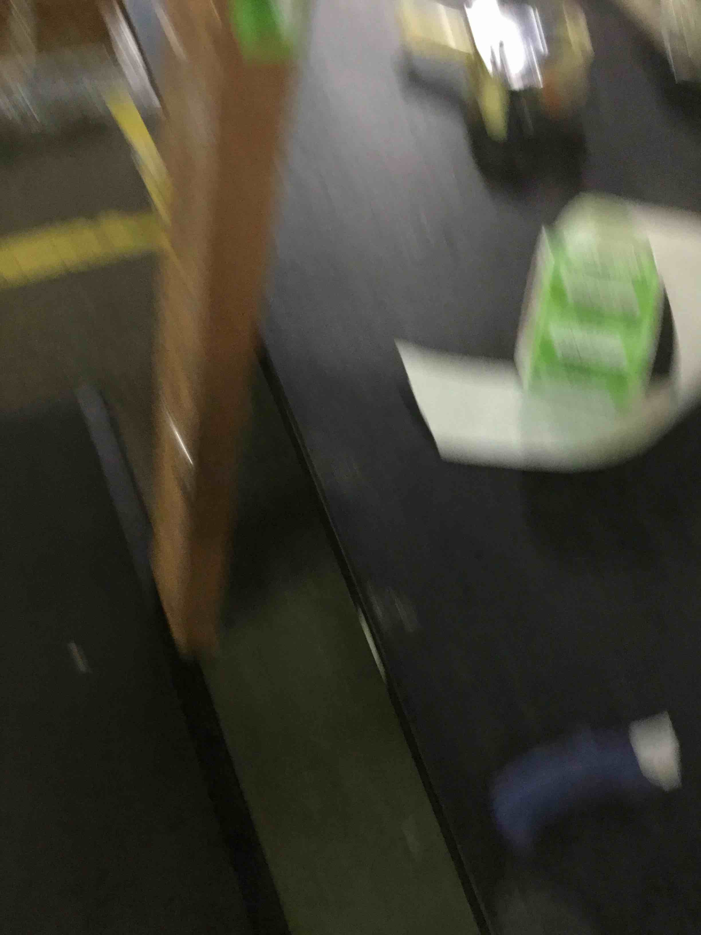 https://s3.amazonaws.com/lotting-images-prod/bidfta/GRN5381163_1694025170789.jpeg