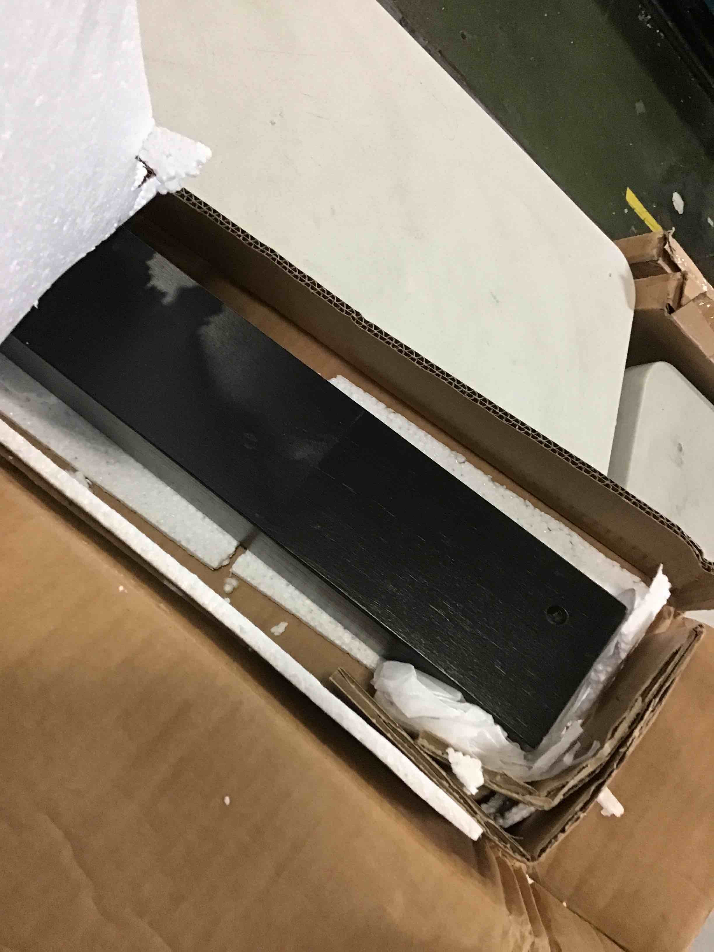 https://s3.amazonaws.com/lotting-images-prod/bidfta/GRN5382988_1694007681431.jpeg