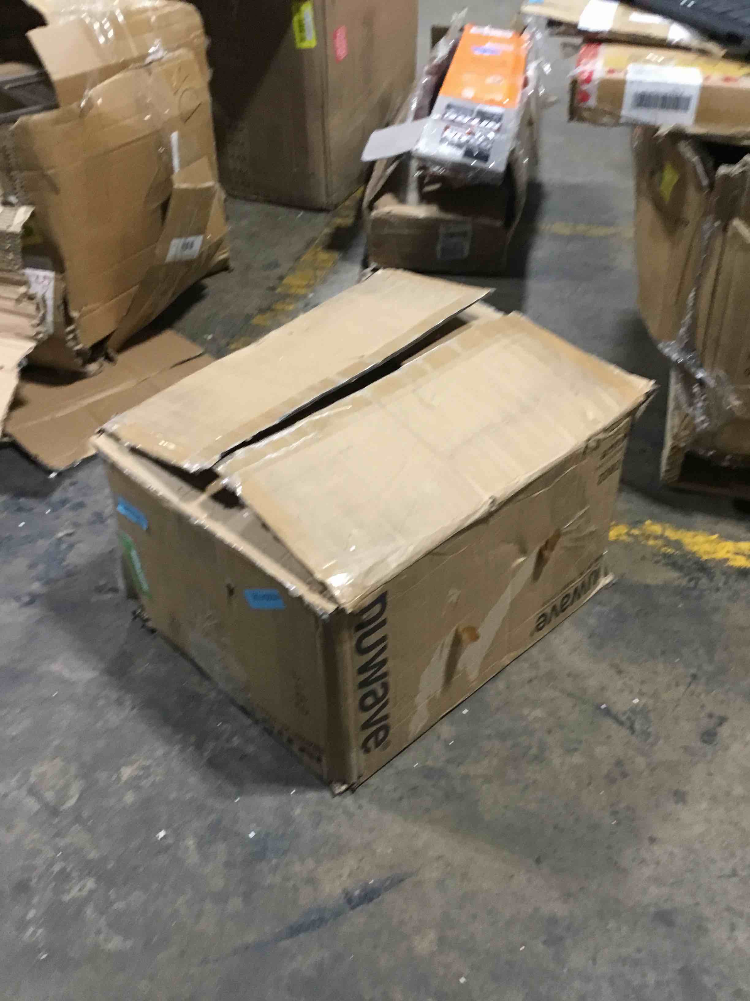 https://s3.amazonaws.com/lotting-images-prod/bidfta/GRN5384854_1692283045253.jpeg