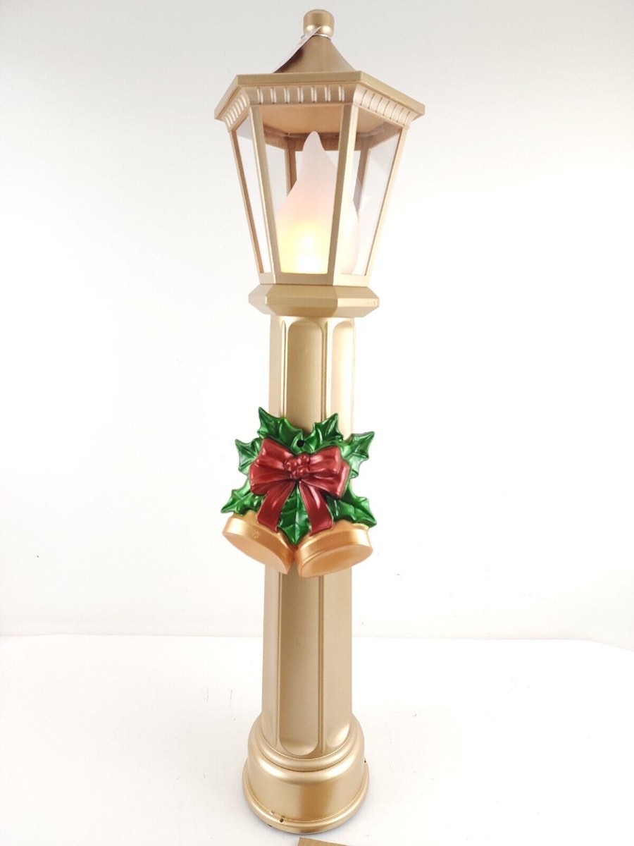 MR. CHRISTMAS, 30” Iluminated Blow Mold Lamp Post, Gold
