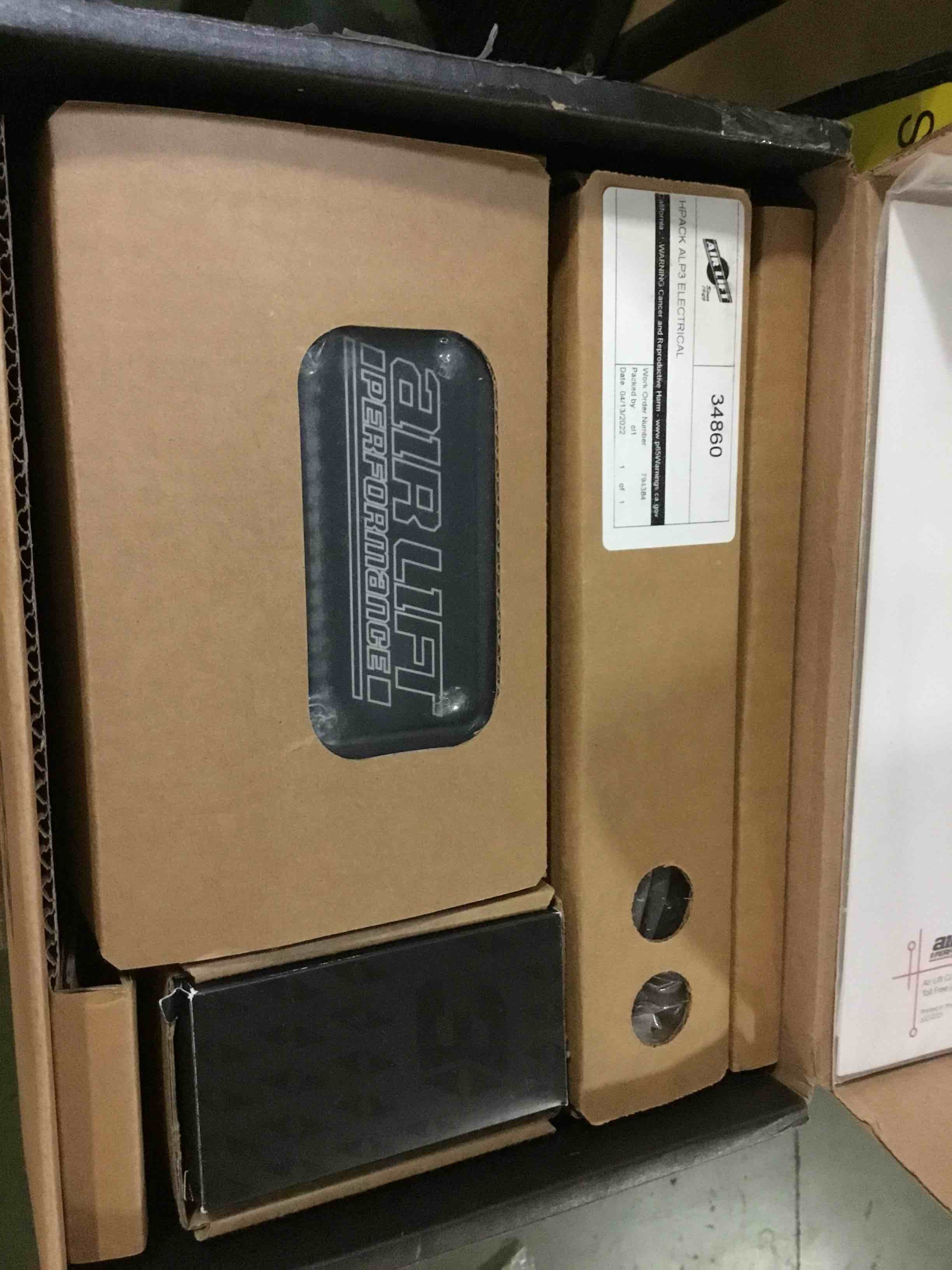 https://s3.amazonaws.com/lotting-images-prod/bidfta/GRN5392616_1692705837432.jpeg