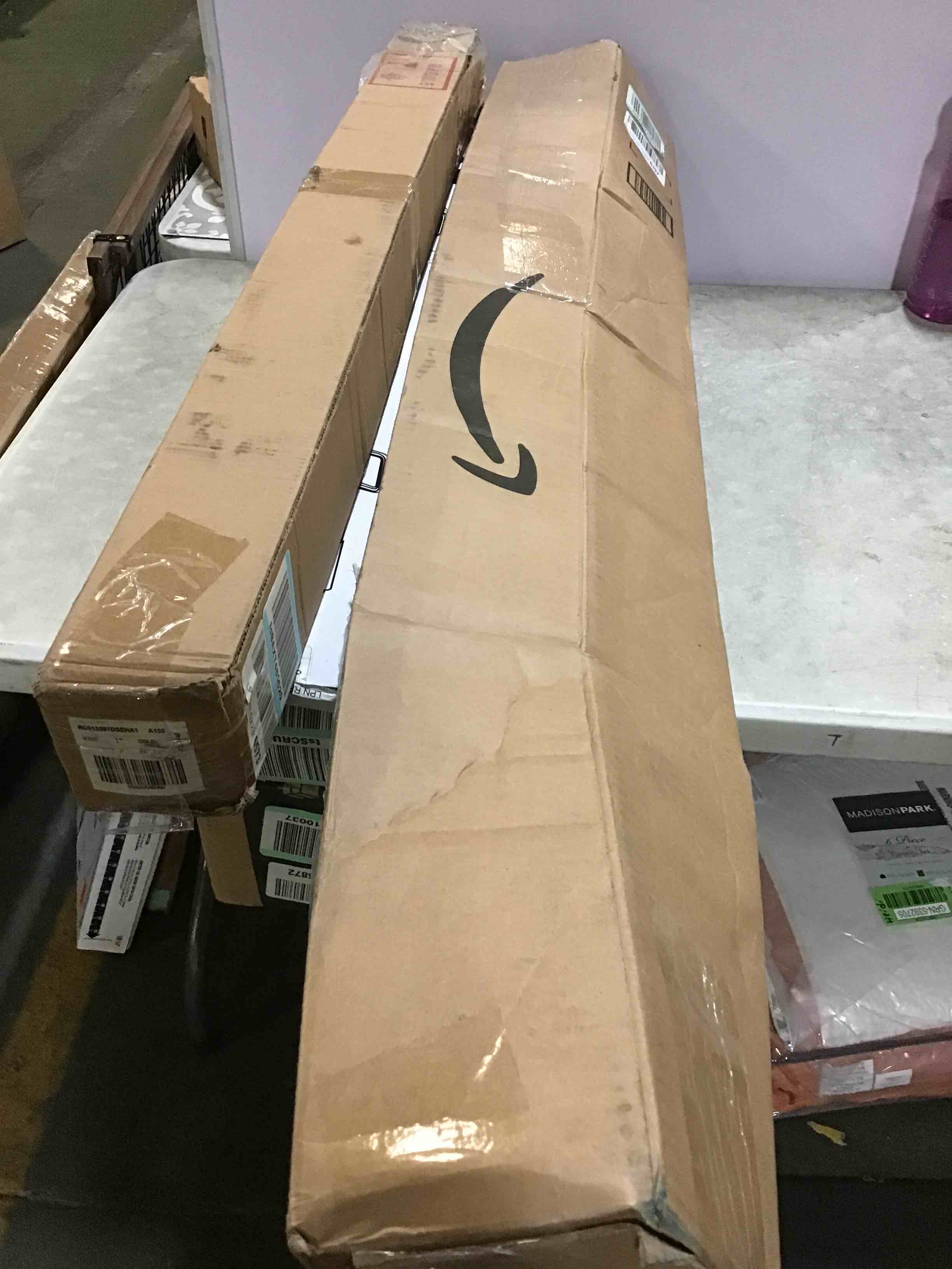 https://s3.amazonaws.com/lotting-images-prod/bidfta/GRN5392716_1692883615169.jpeg
