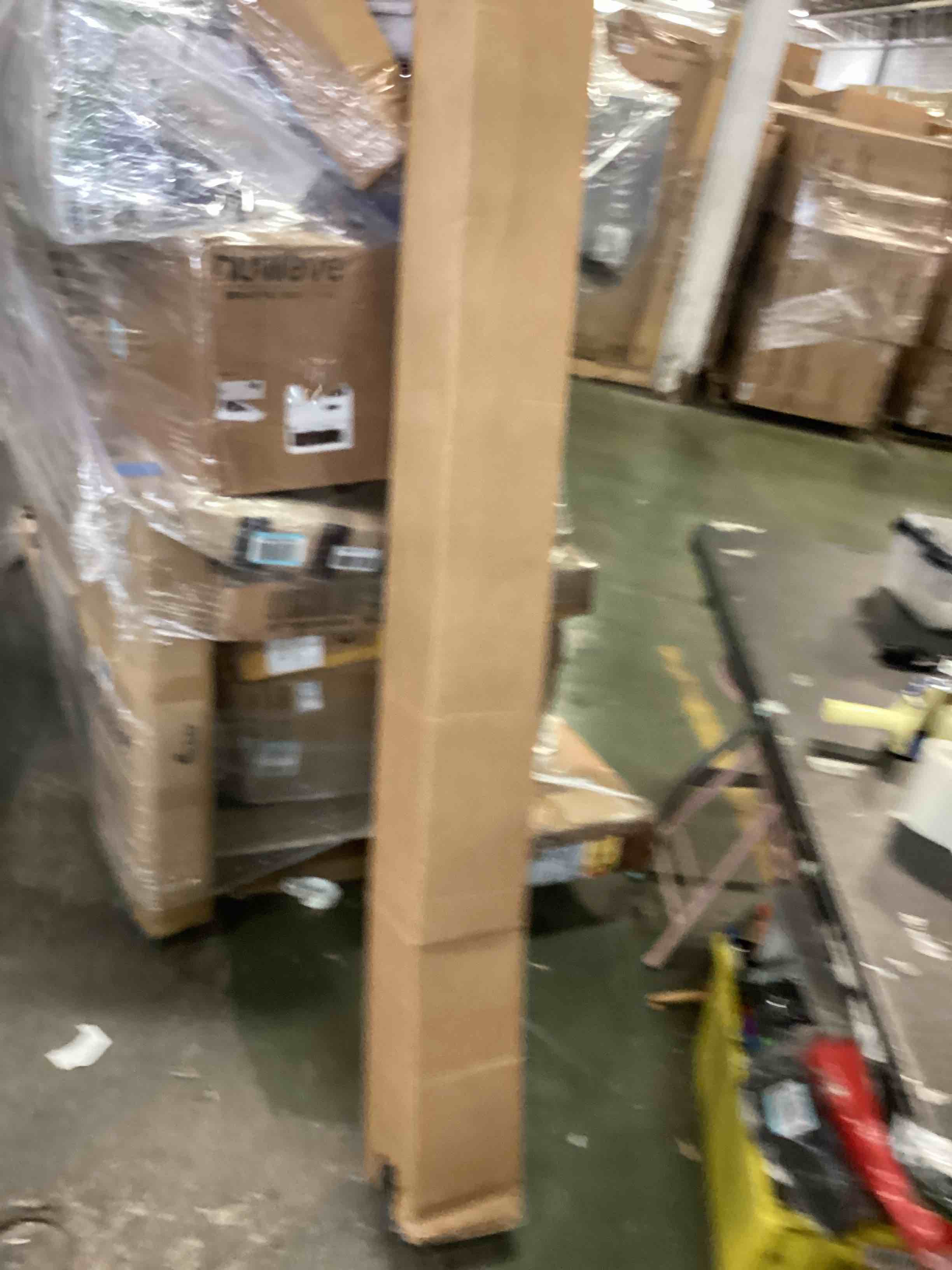 https://s3.amazonaws.com/lotting-images-prod/bidfta/GRN5393830_1689255981810.jpeg