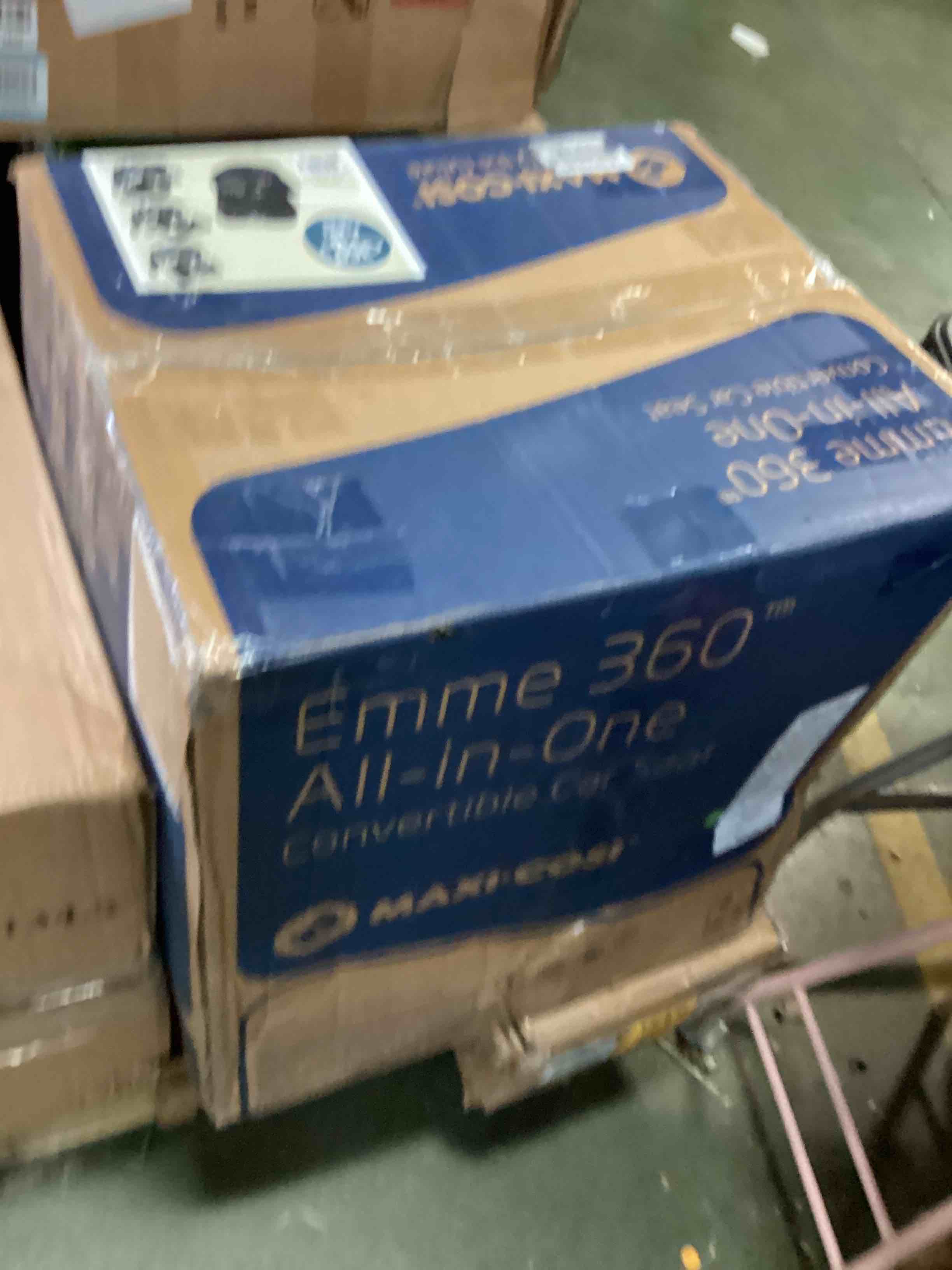 https://s3.amazonaws.com/lotting-images-prod/bidfta/GRN5393918_1689265339973.jpeg