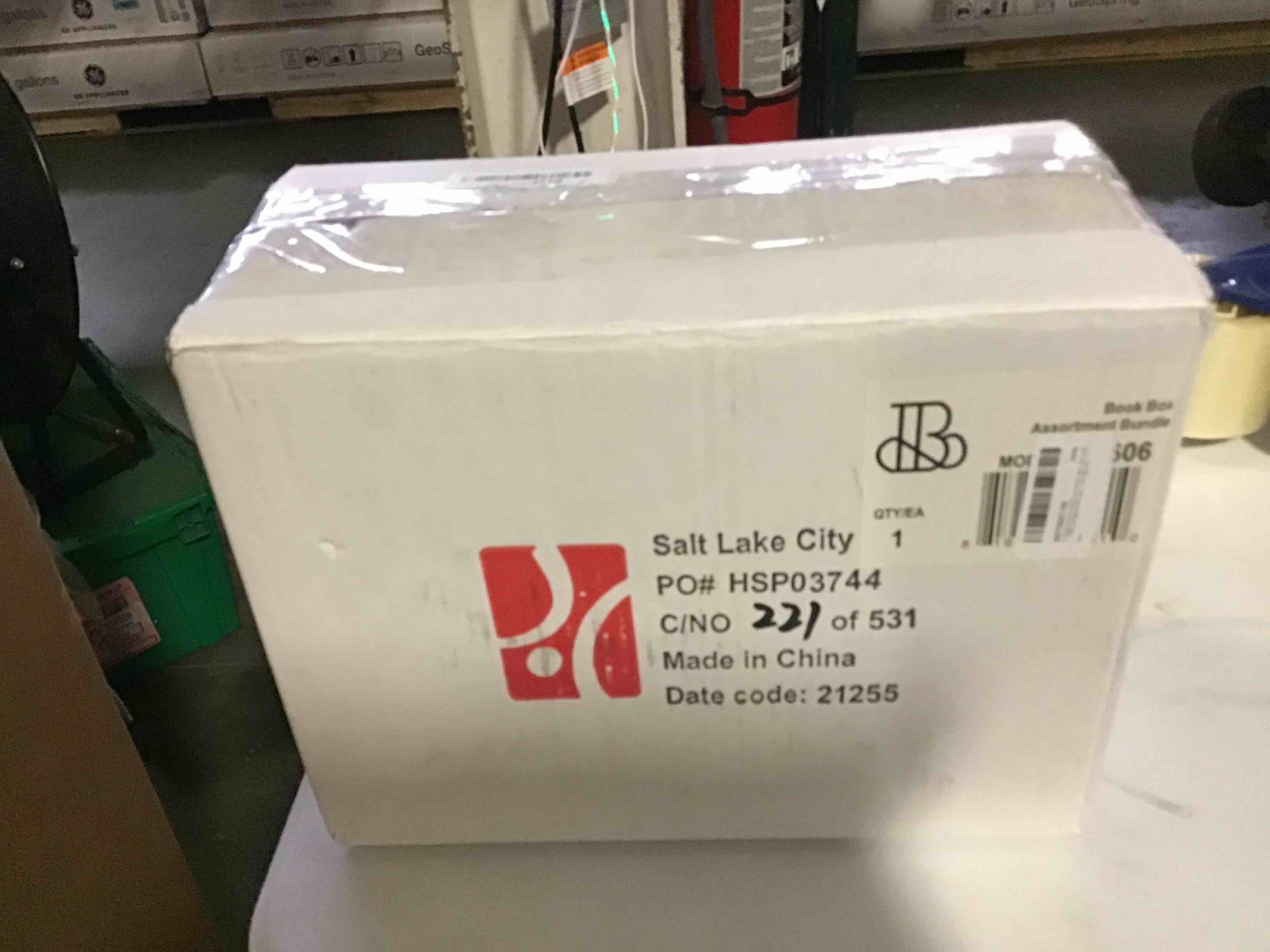 https://s3.amazonaws.com/lotting-images-prod/bidfta/GRN5399581_1692100212320.jpeg
