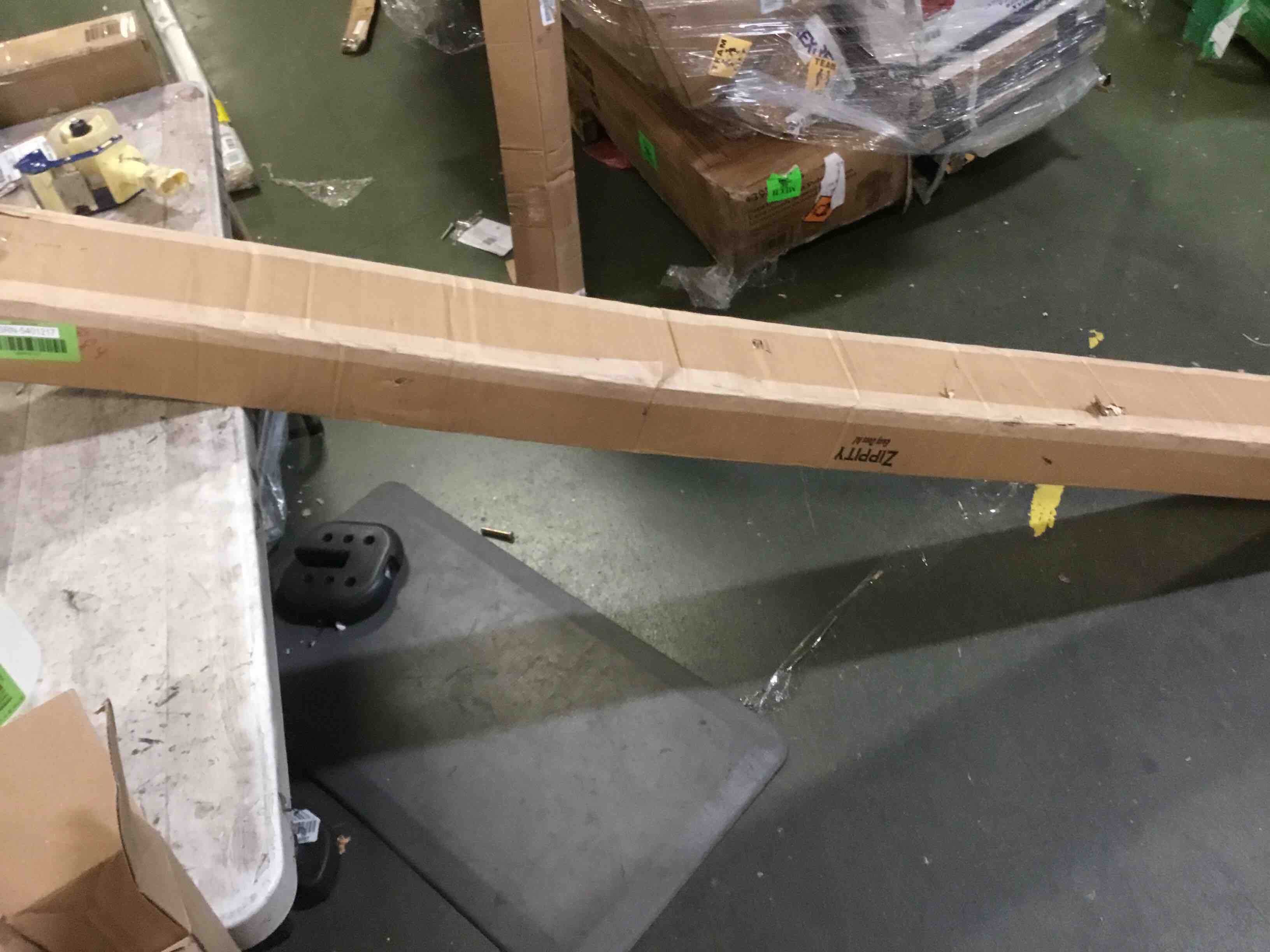 https://s3.amazonaws.com/lotting-images-prod/bidfta/GRN5401217_1693568787369.jpeg