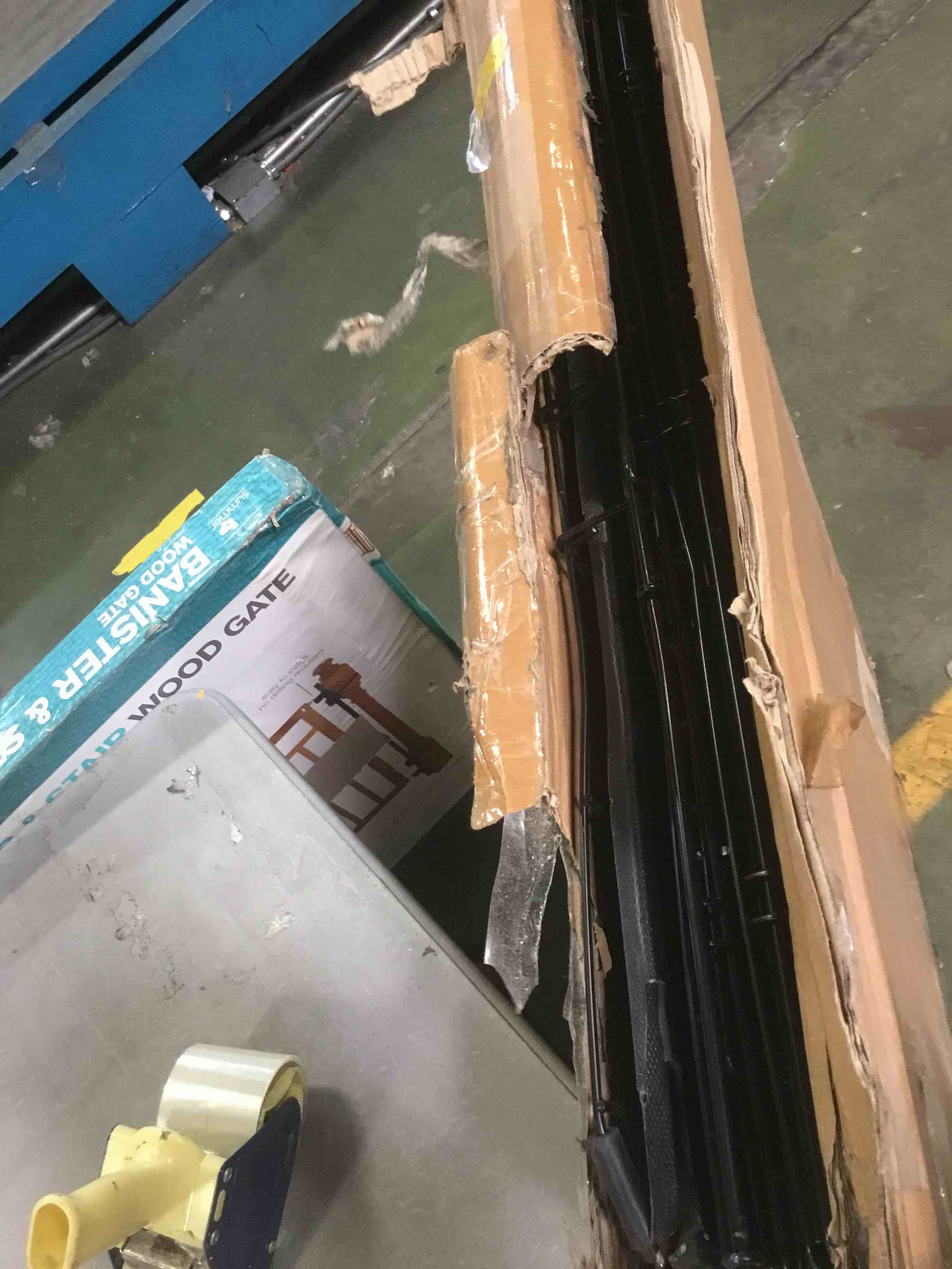 https://s3.amazonaws.com/lotting-images-prod/bidfta/GRN5403572_1691509149263.jpeg