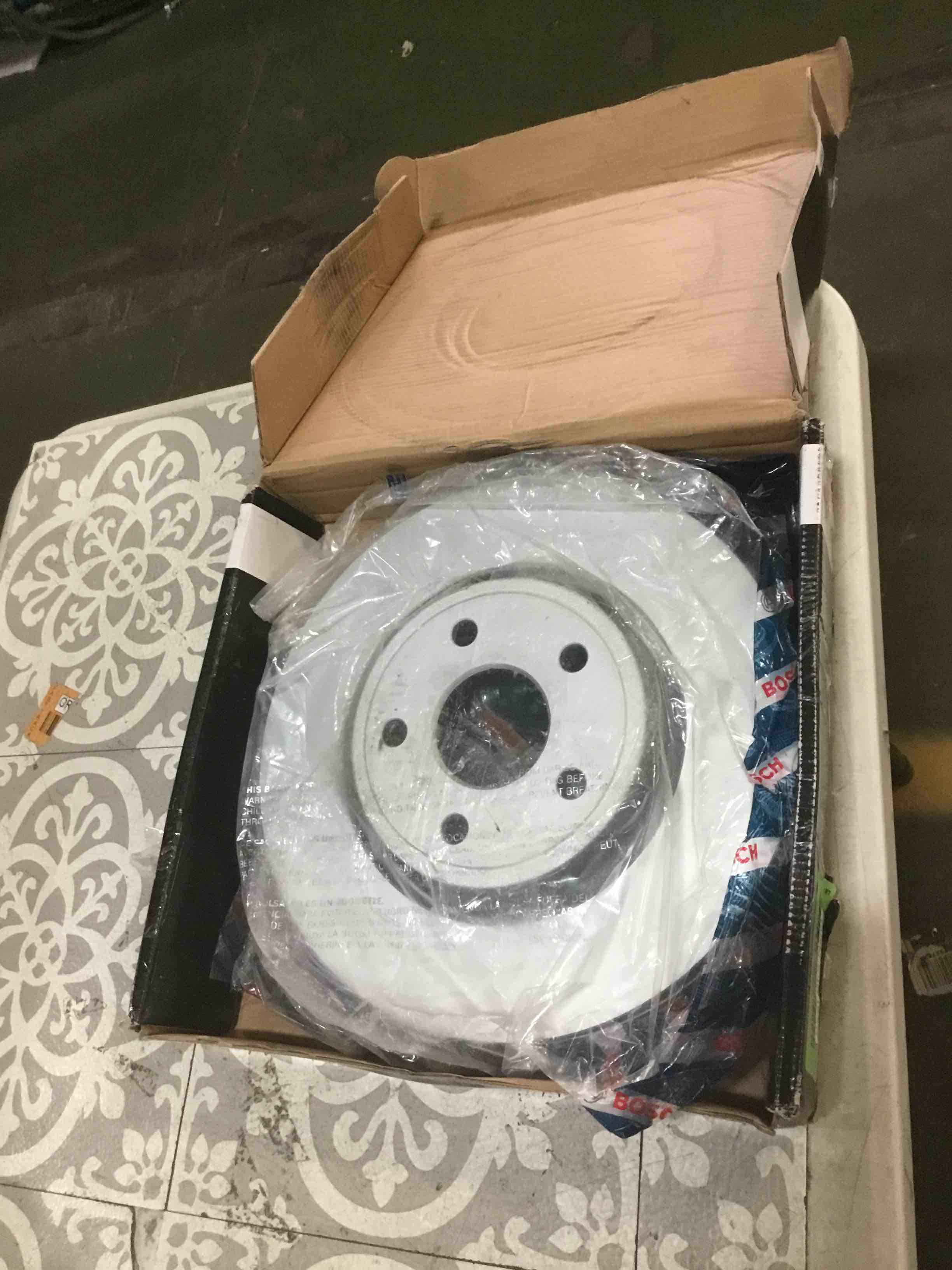 https://s3.amazonaws.com/lotting-images-prod/bidfta/GRN5403779_1691604365267.jpeg