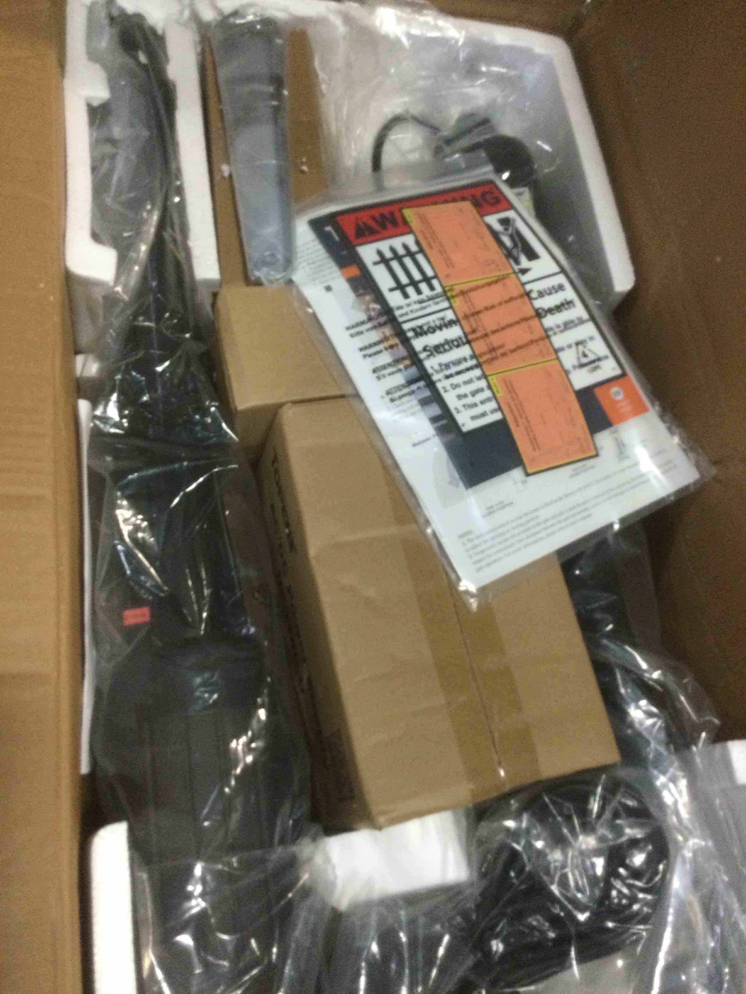 https://s3.amazonaws.com/lotting-images-prod/bidfta/GRN5404281_1692704018378.jpeg