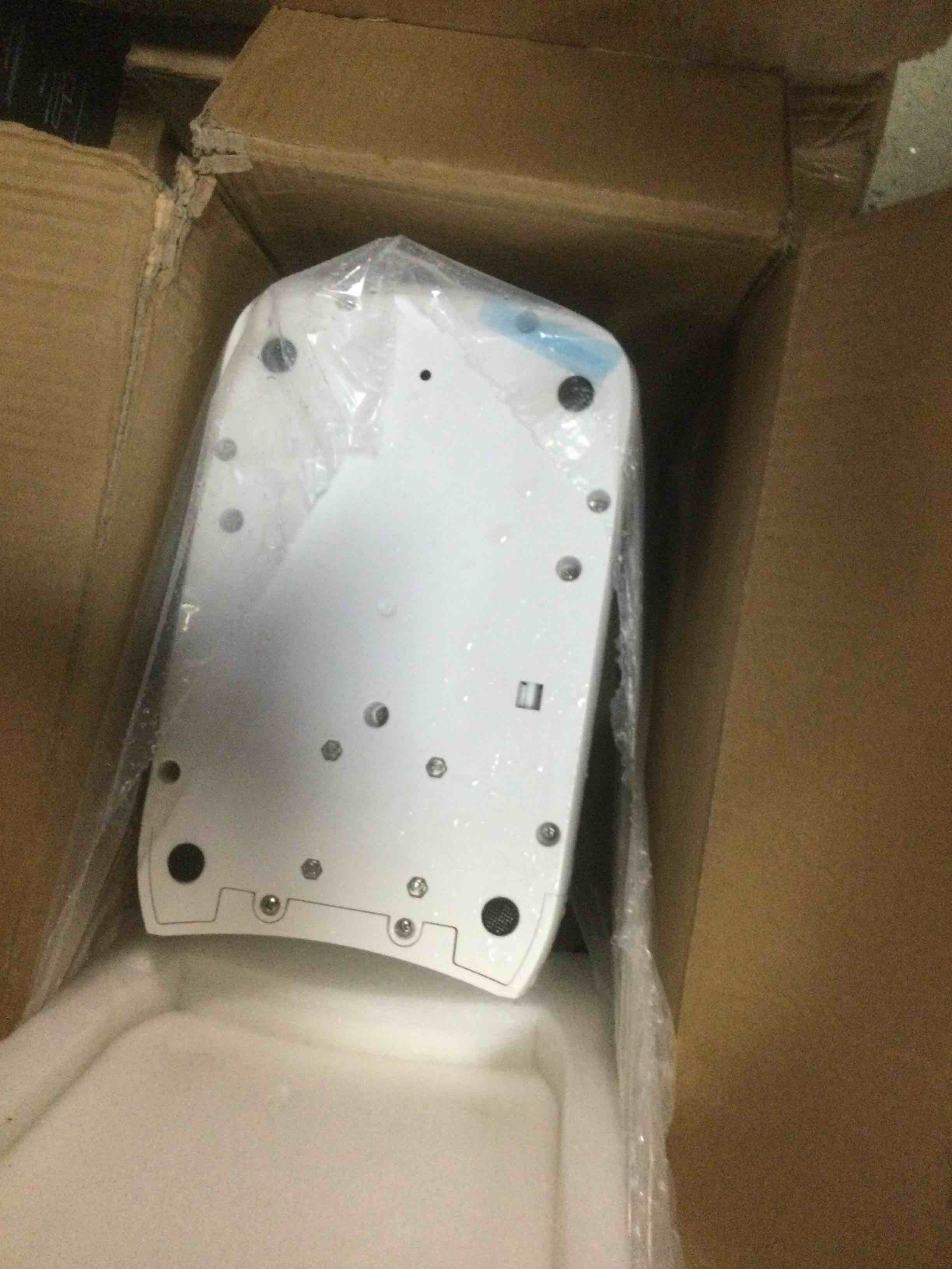 https://s3.amazonaws.com/lotting-images-prod/bidfta/GRN5404287_1692705347163.jpeg