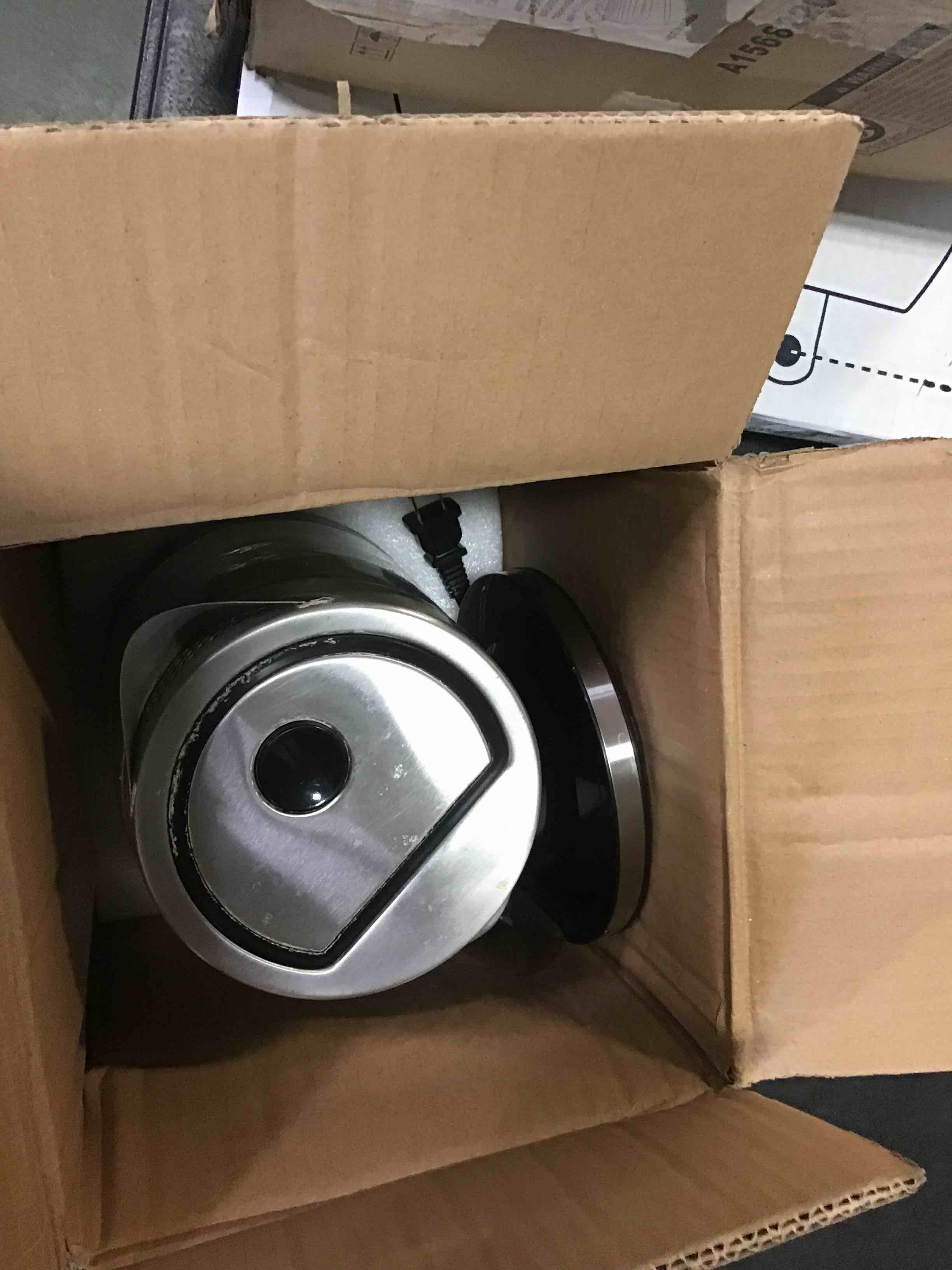 https://s3.amazonaws.com/lotting-images-prod/bidfta/GRN5404497_1692801361243.jpeg