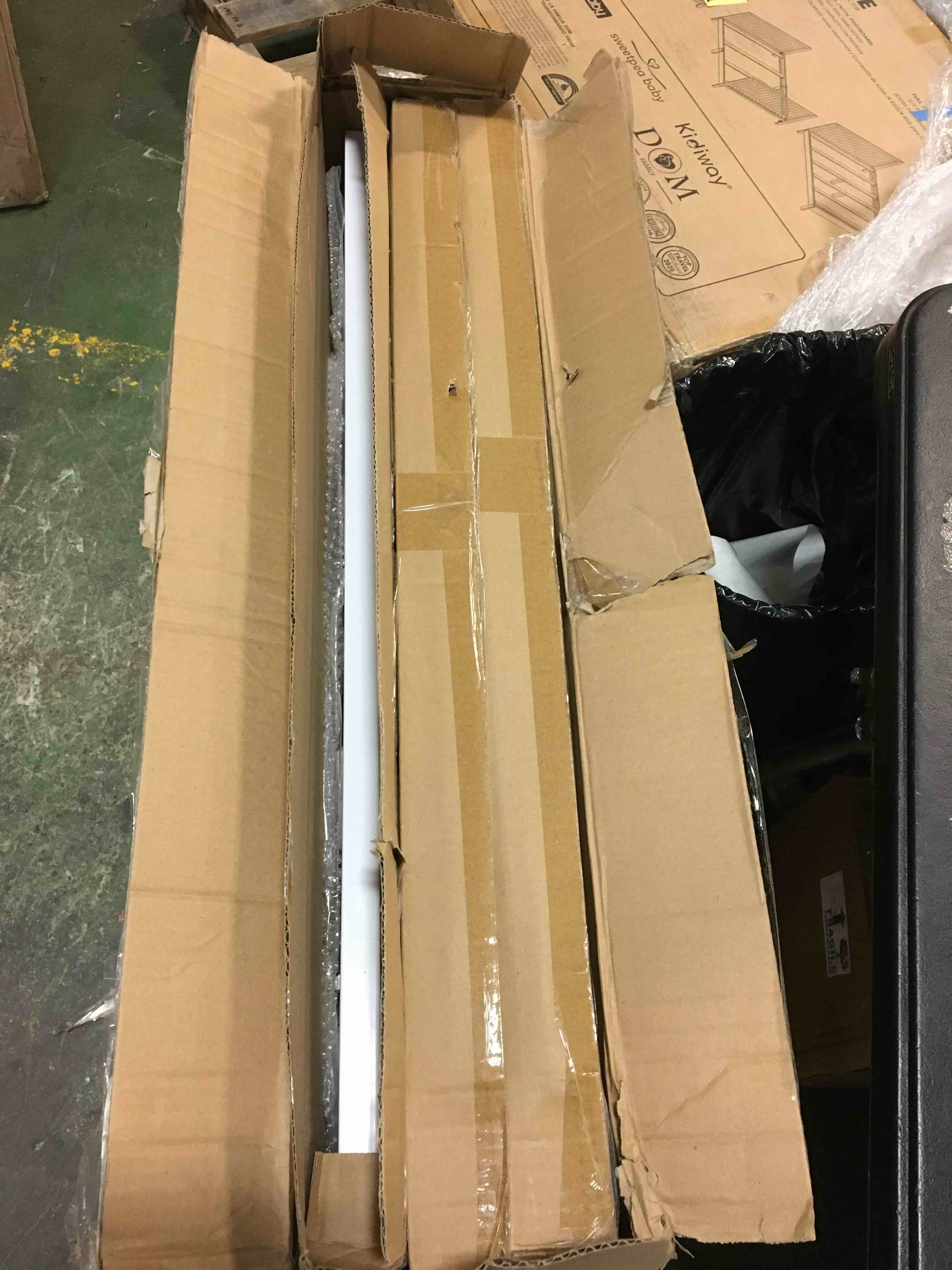 https://s3.amazonaws.com/lotting-images-prod/bidfta/GRN5404607_1692876240334.jpeg