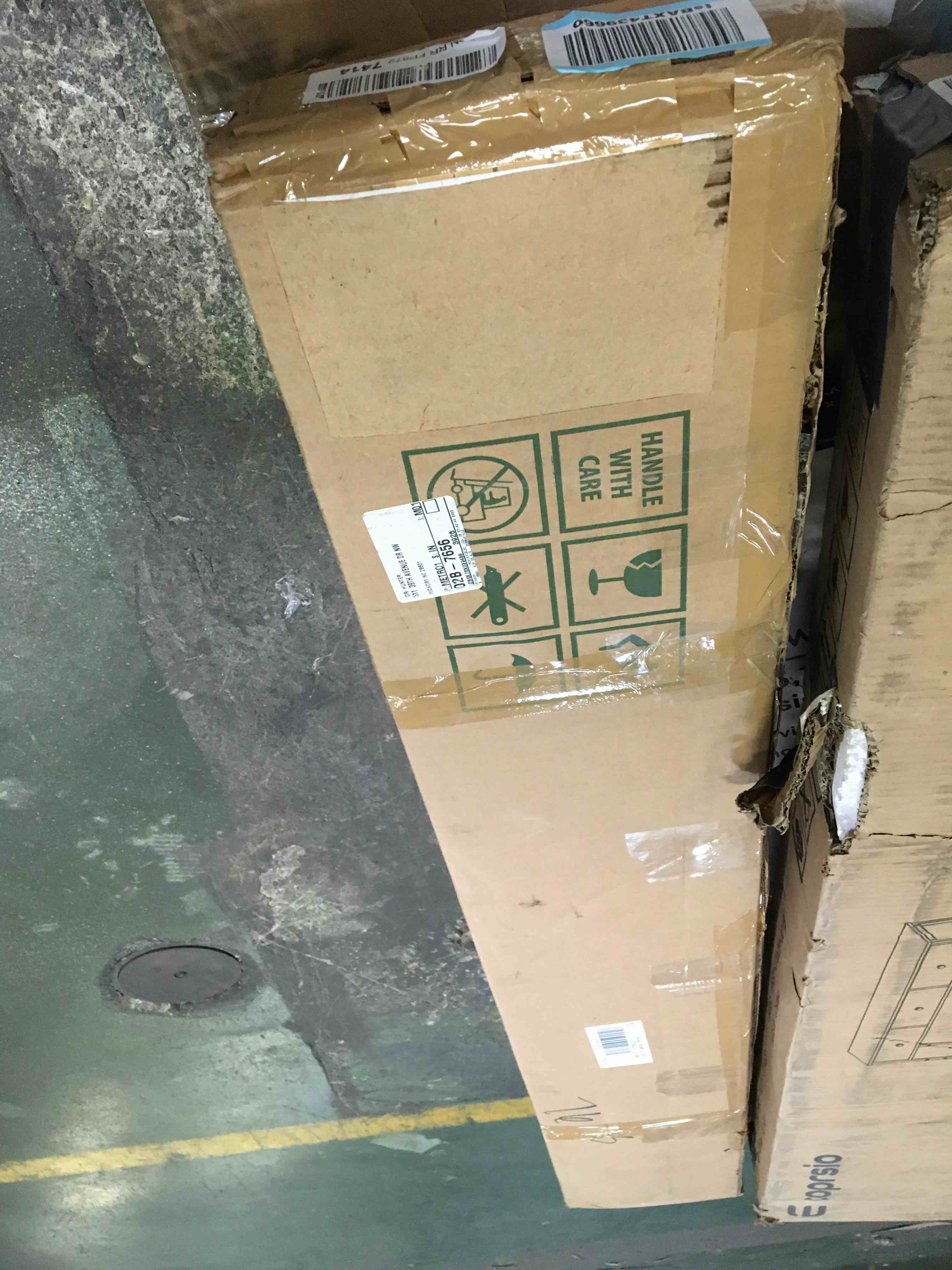 https://s3.amazonaws.com/lotting-images-prod/bidfta/GRN5404685_1692893839235.jpeg