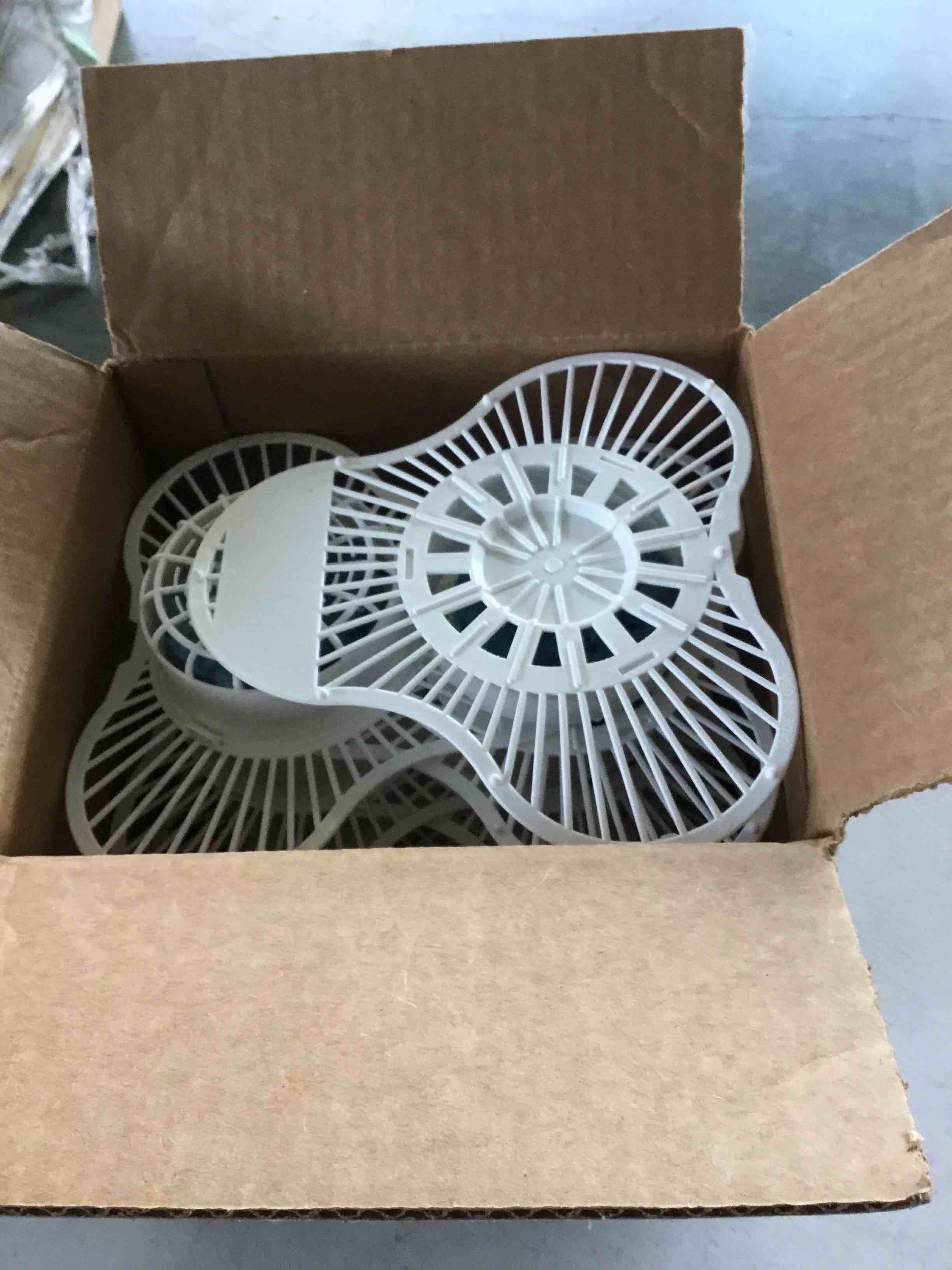 https://s3.amazonaws.com/lotting-images-prod/bidfta/GRN5410836_1694008190658.jpeg