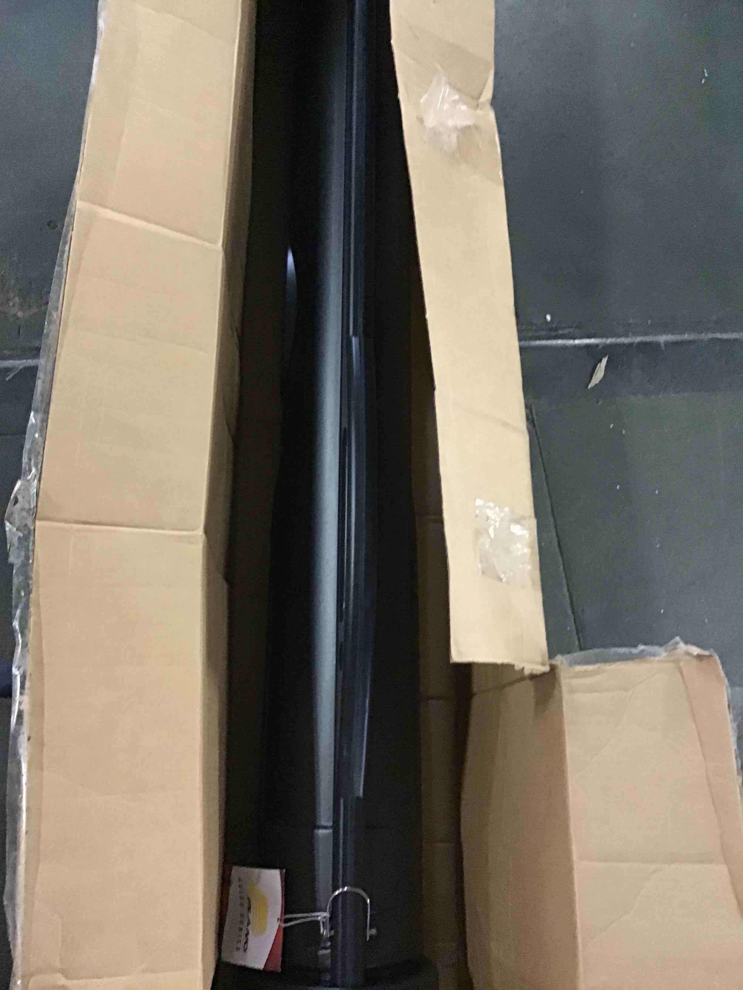 https://s3.amazonaws.com/lotting-images-prod/bidfta/GRN5411151_1693485095204.jpeg