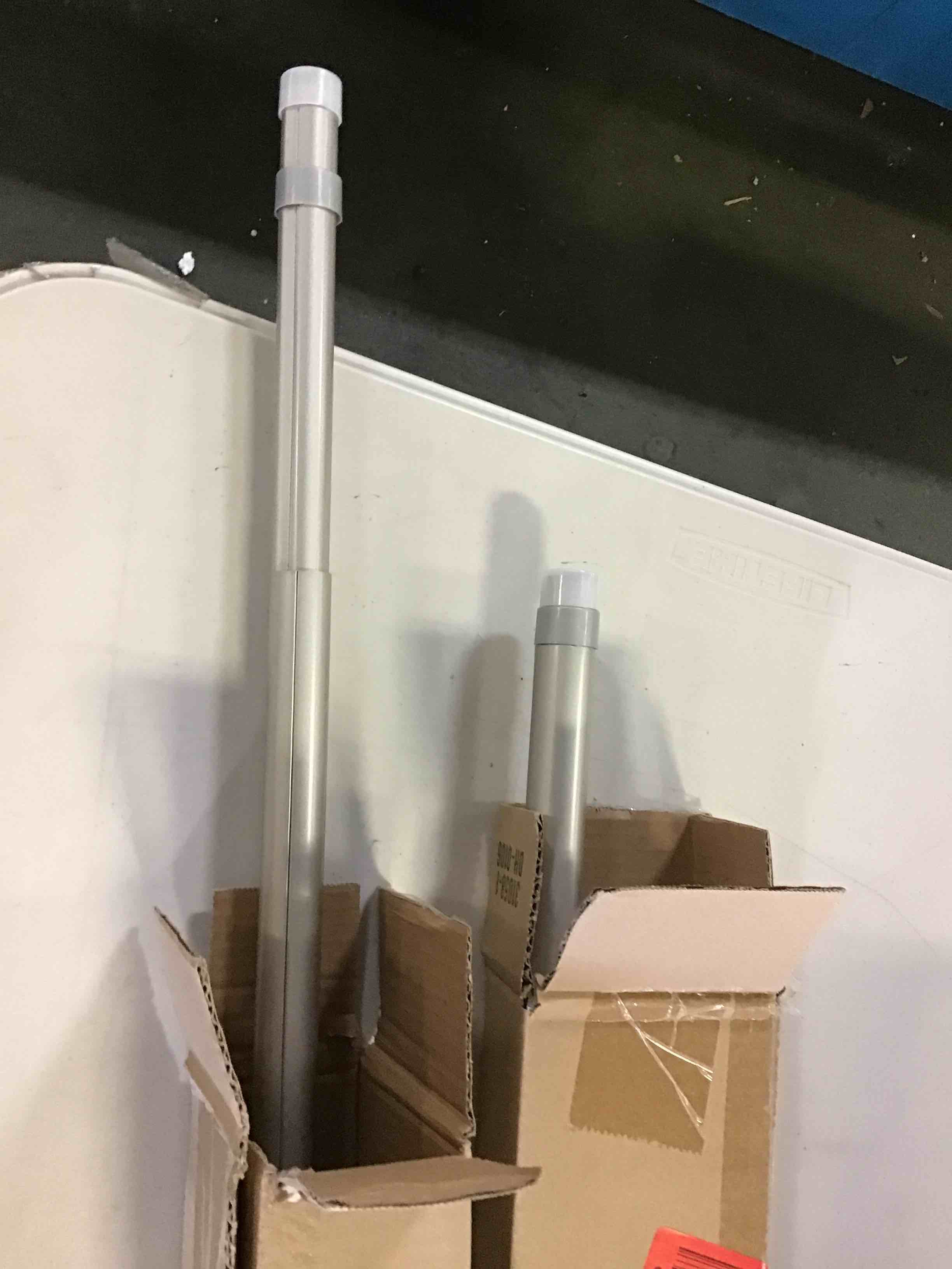 https://s3.amazonaws.com/lotting-images-prod/bidfta/GRN5411326_1693582270800.jpeg