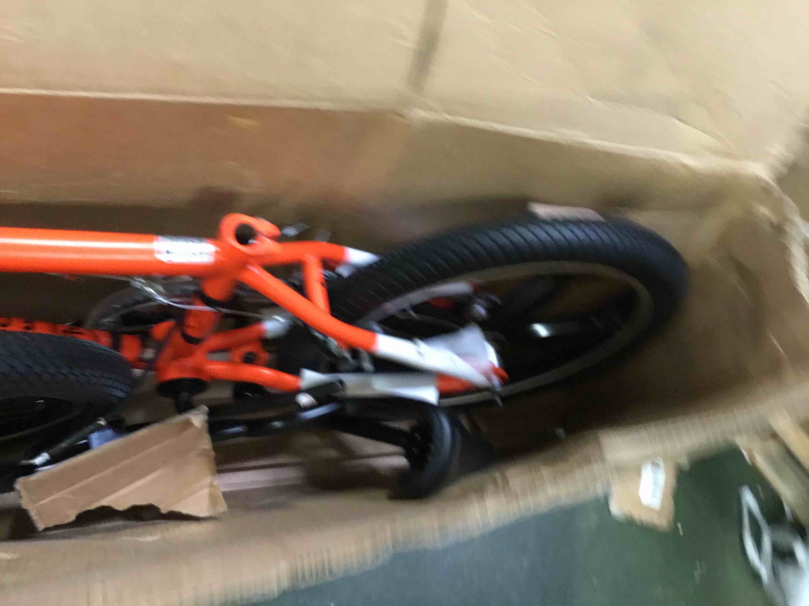 https://s3.amazonaws.com/lotting-images-prod/bidfta/GRN5415491_1693059566929.jpeg